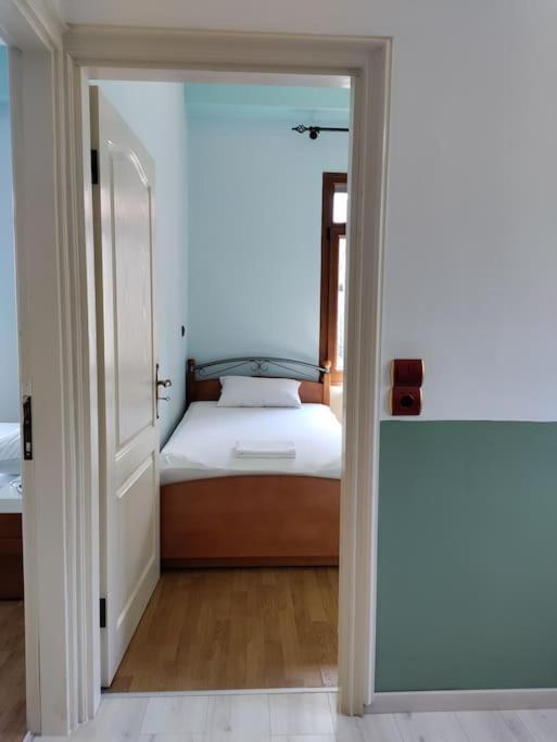 Zografia cottage
