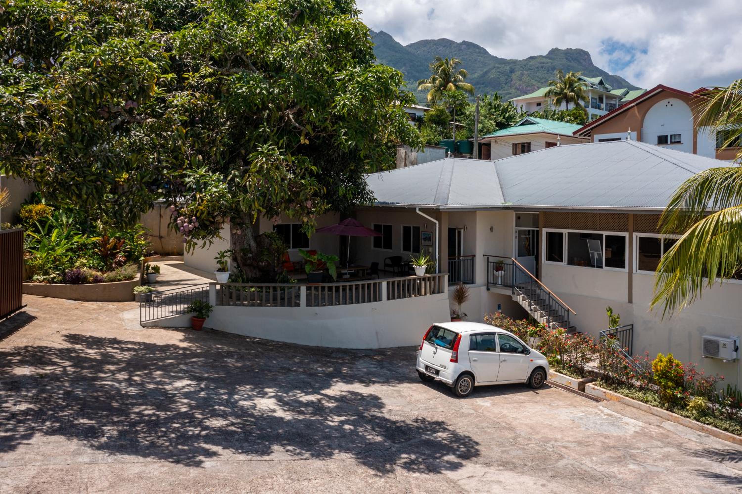 Hotel The Ridge Residence - Image 1