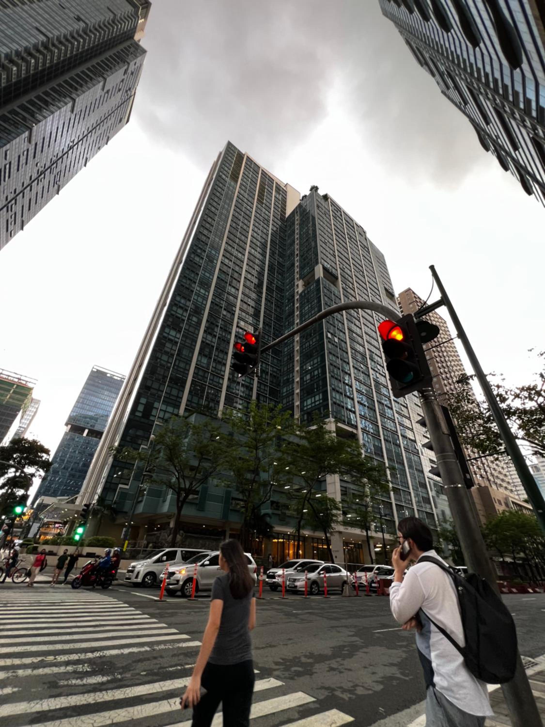 1 BR Uptown BGC across Uptown Mall view 3