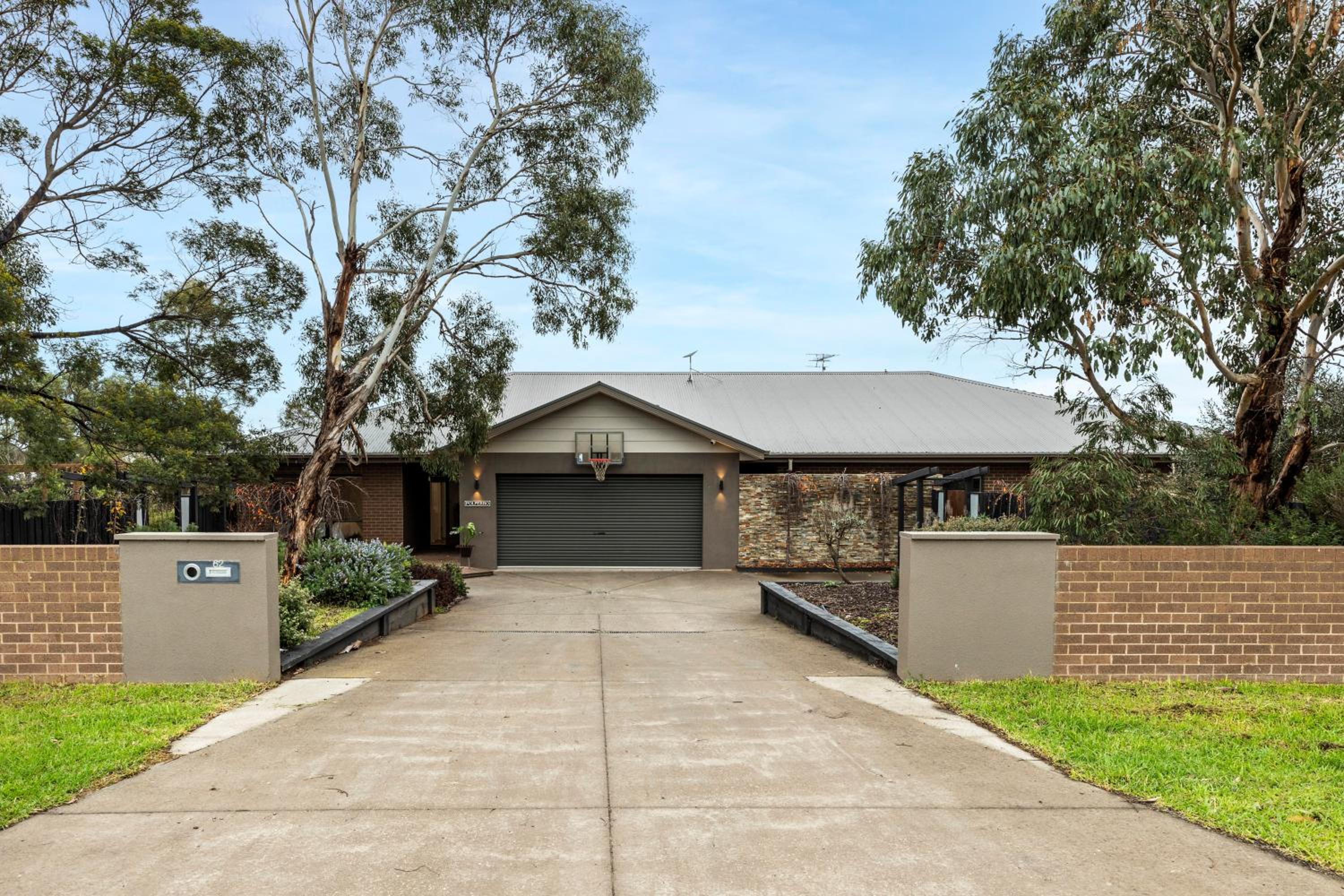 5BR House Birdwatcher Reedy wetland-SP GROUP
