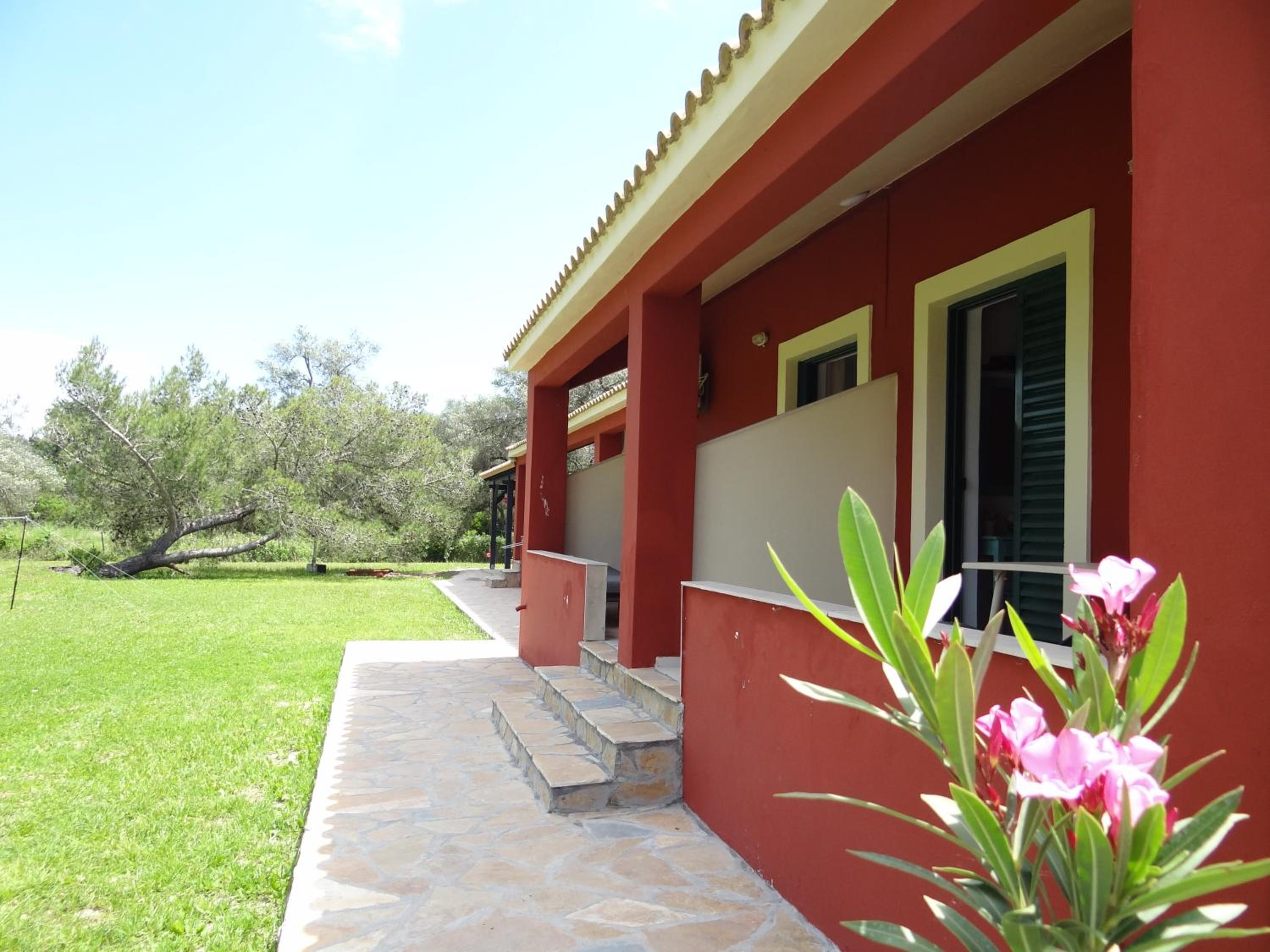 LEFKES Apartments Sidari