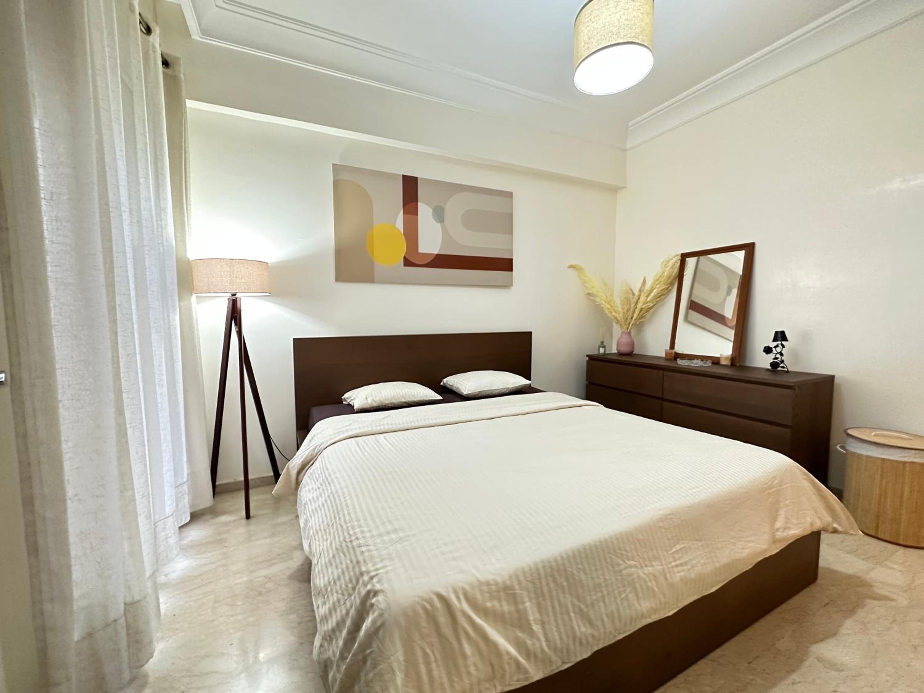Architects Haven in Luxury 3BR - Near Train & Tramway view 2