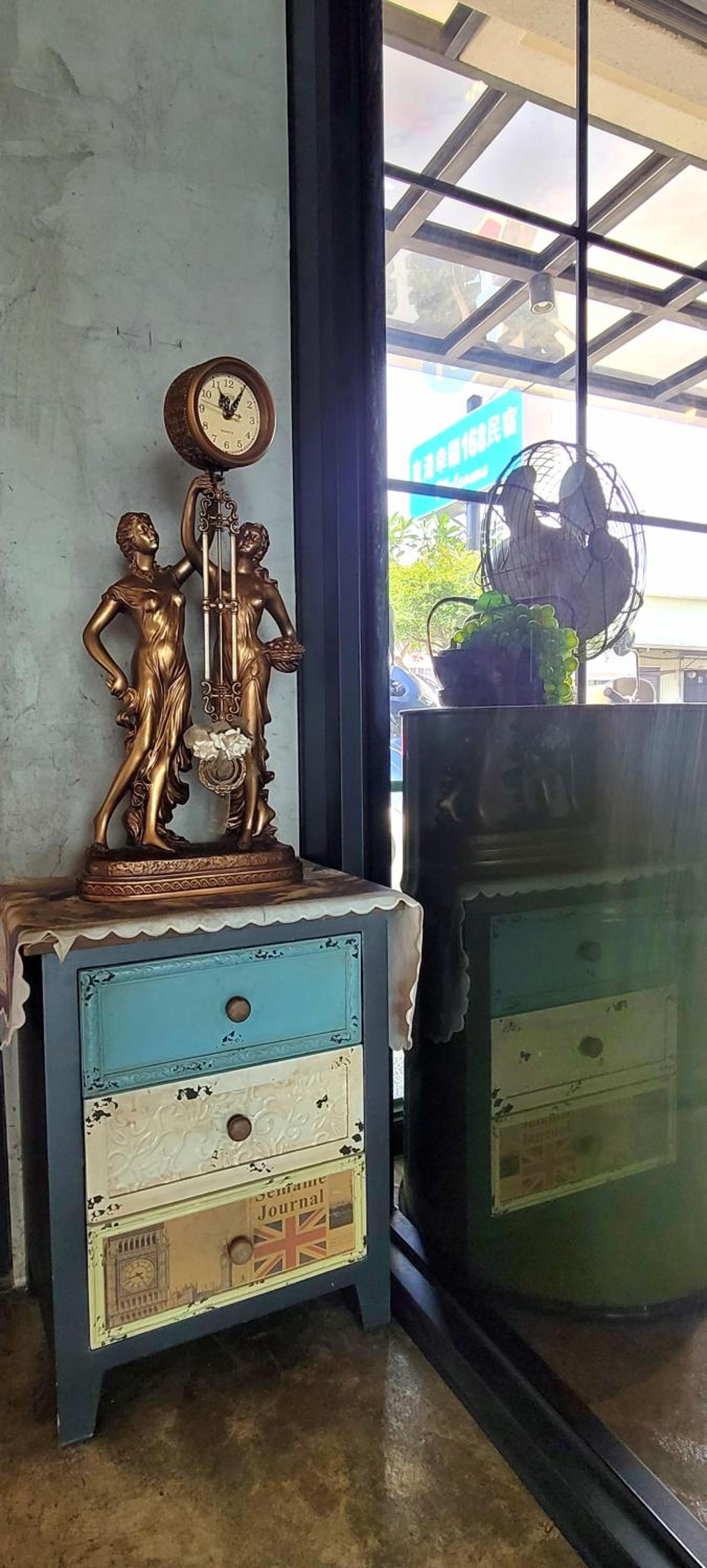 Photo 12