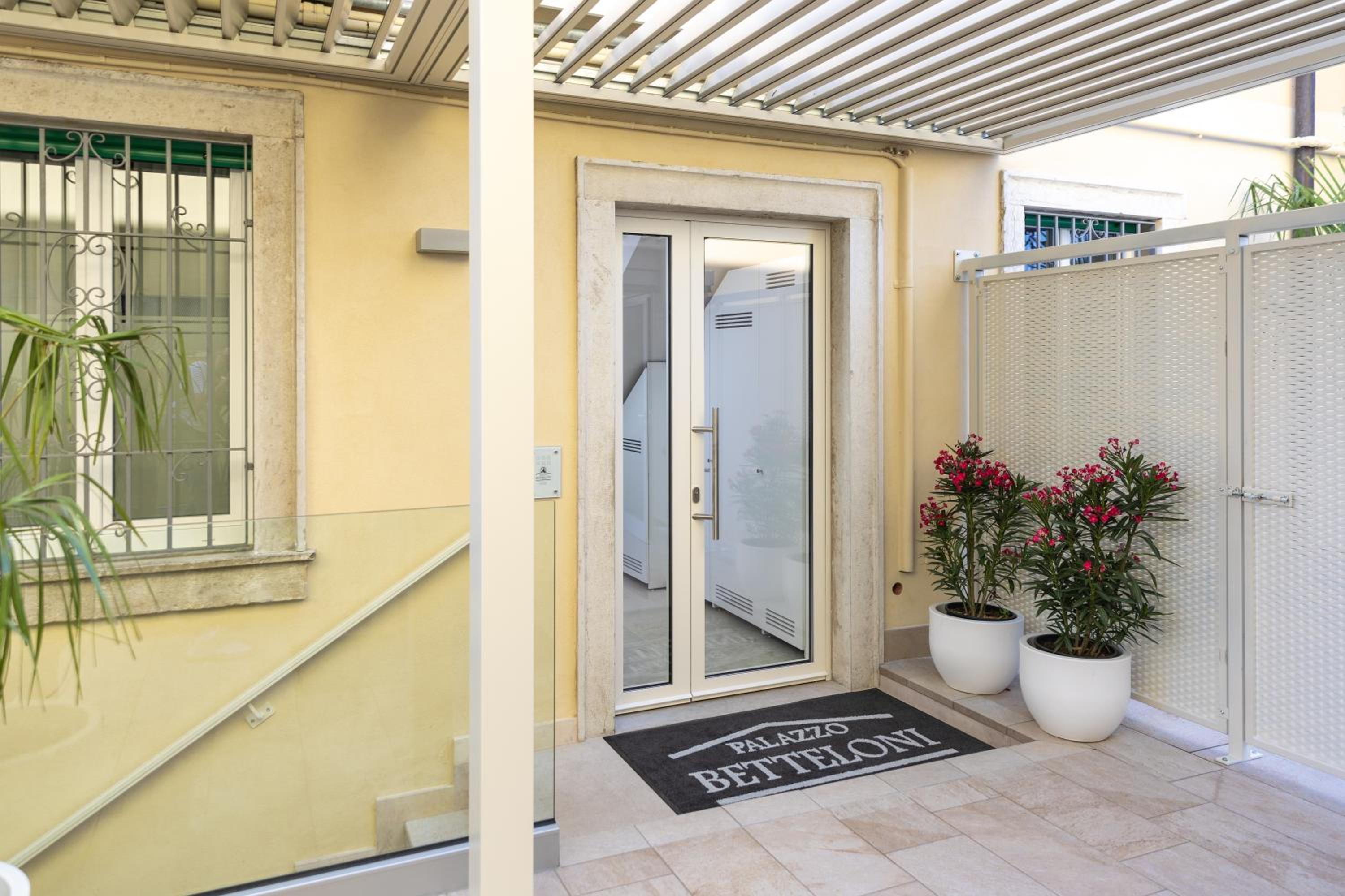 Palazzo Betteloni