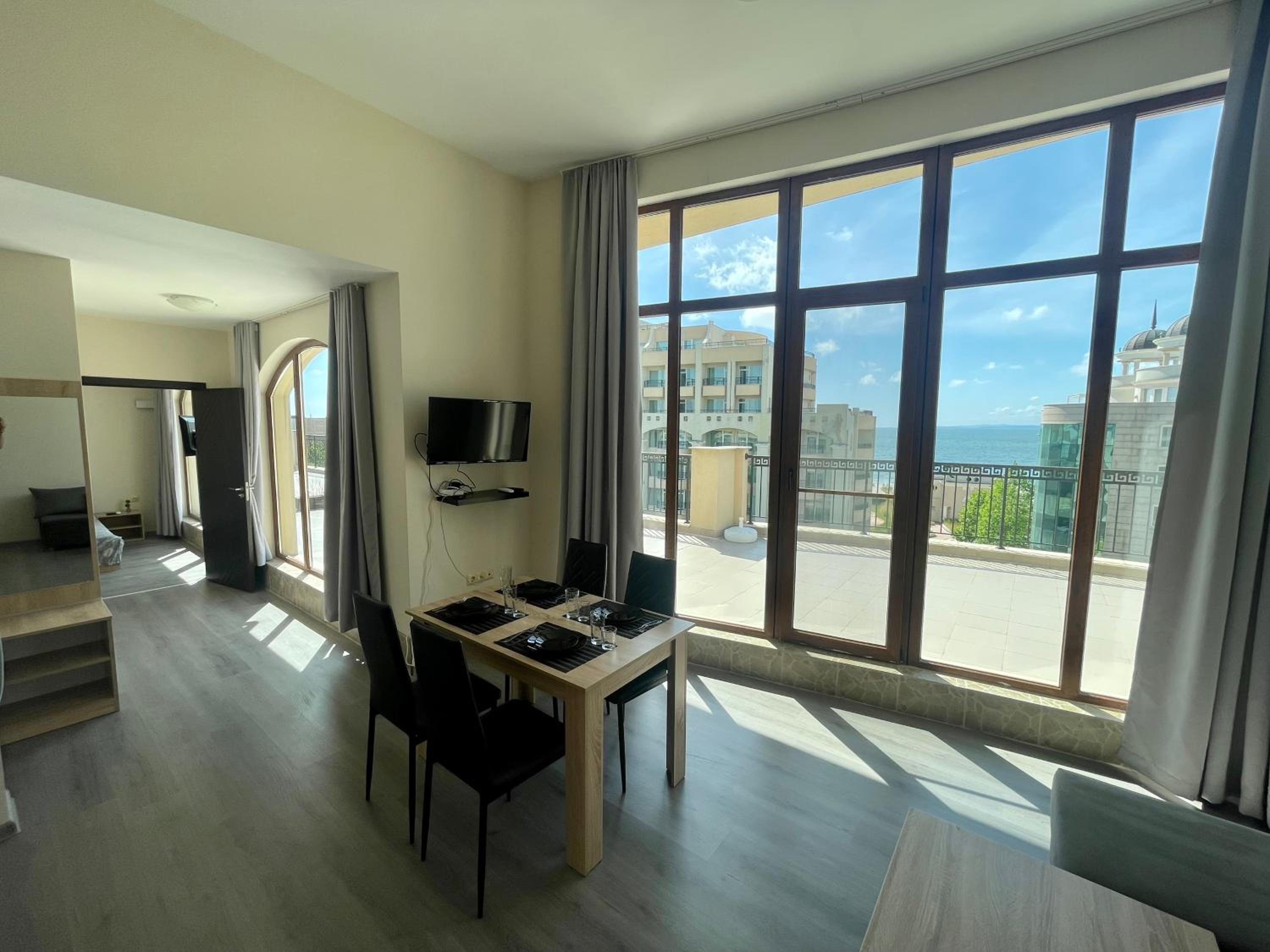 Nereya Palace Apartments