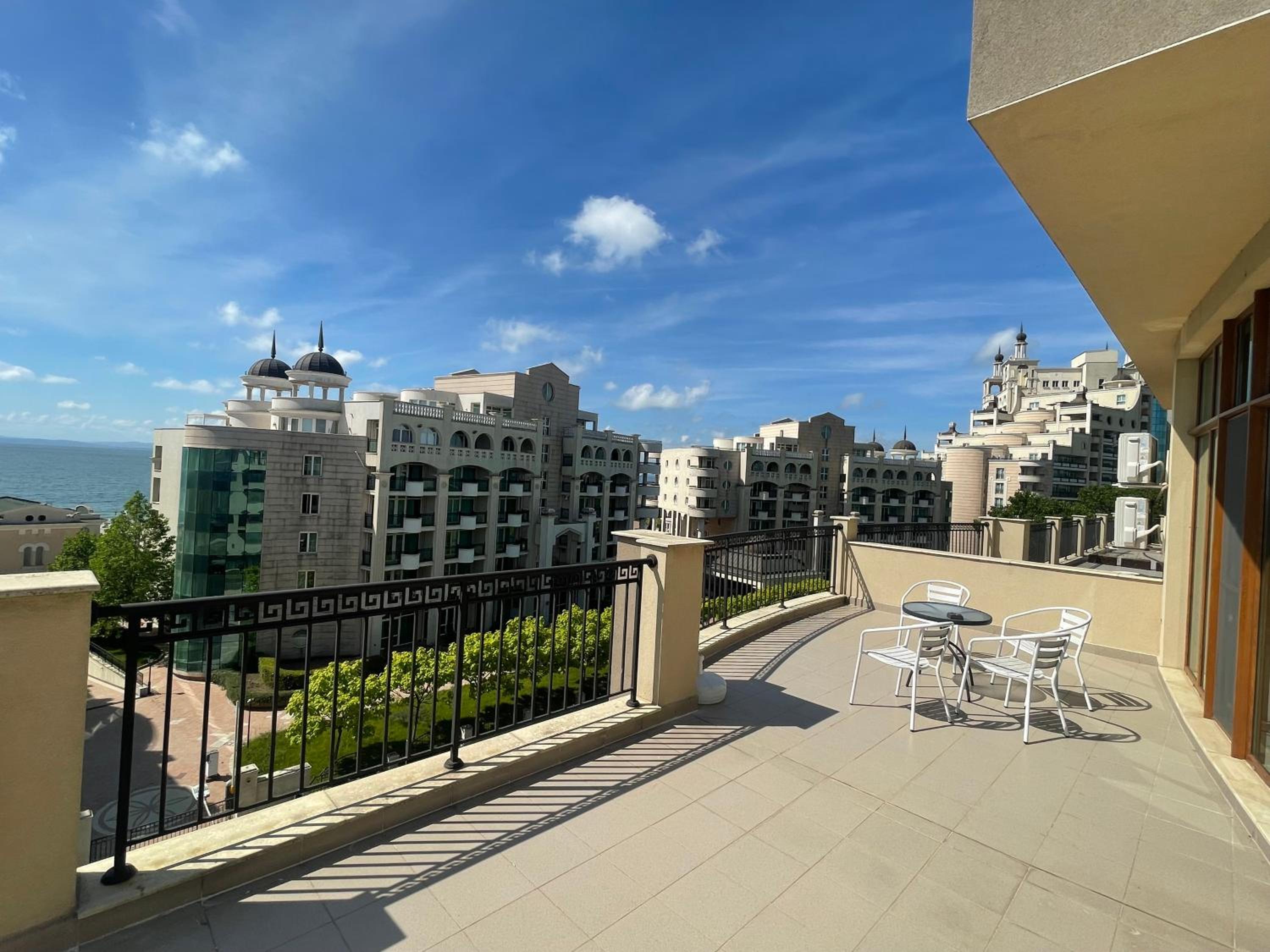 Nereya Palace Apartments