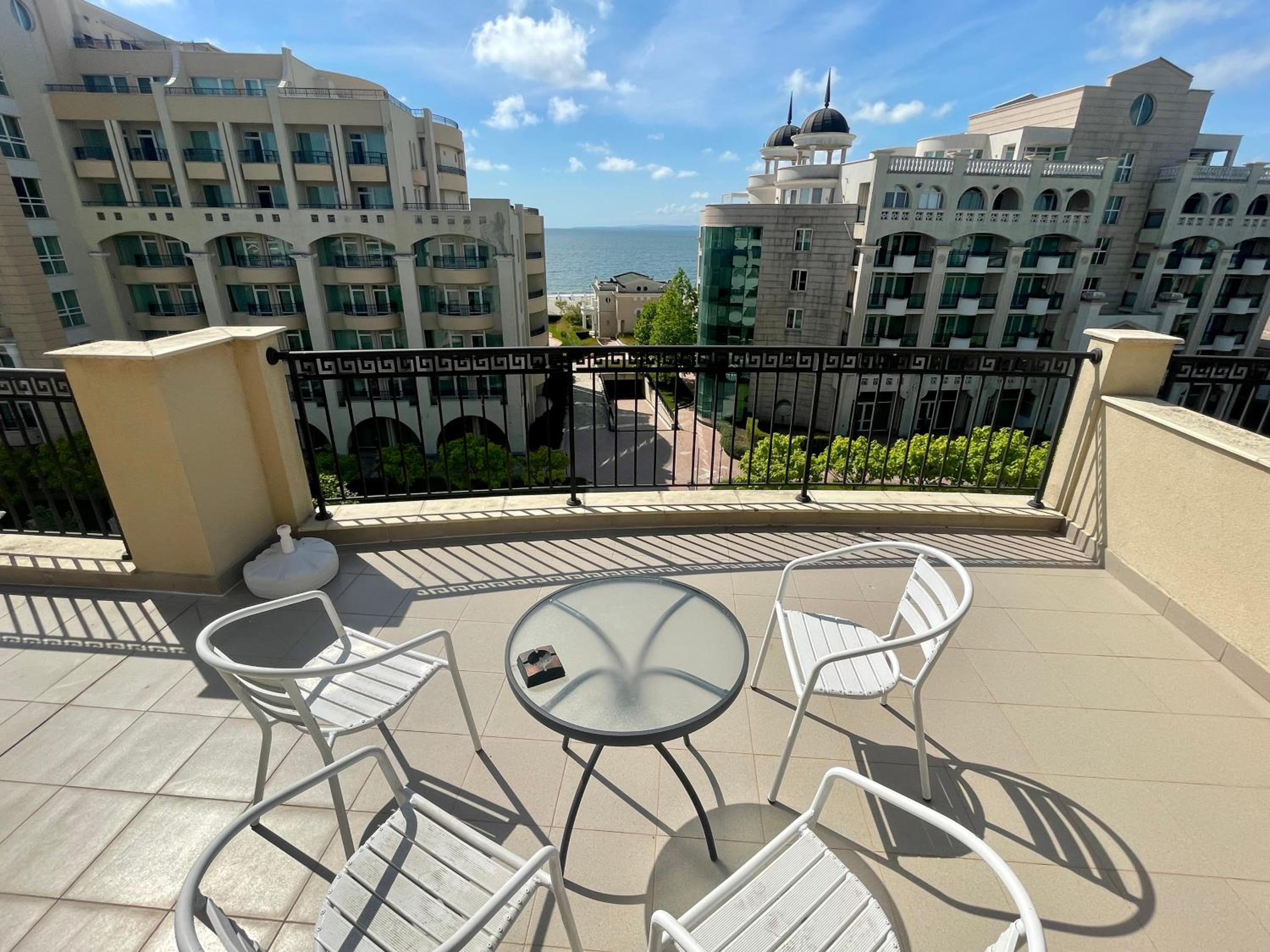 Nereya Palace Apartments