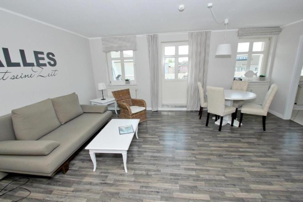 Appartementhaus mit Balkon 300 m bis zum Strand HSr