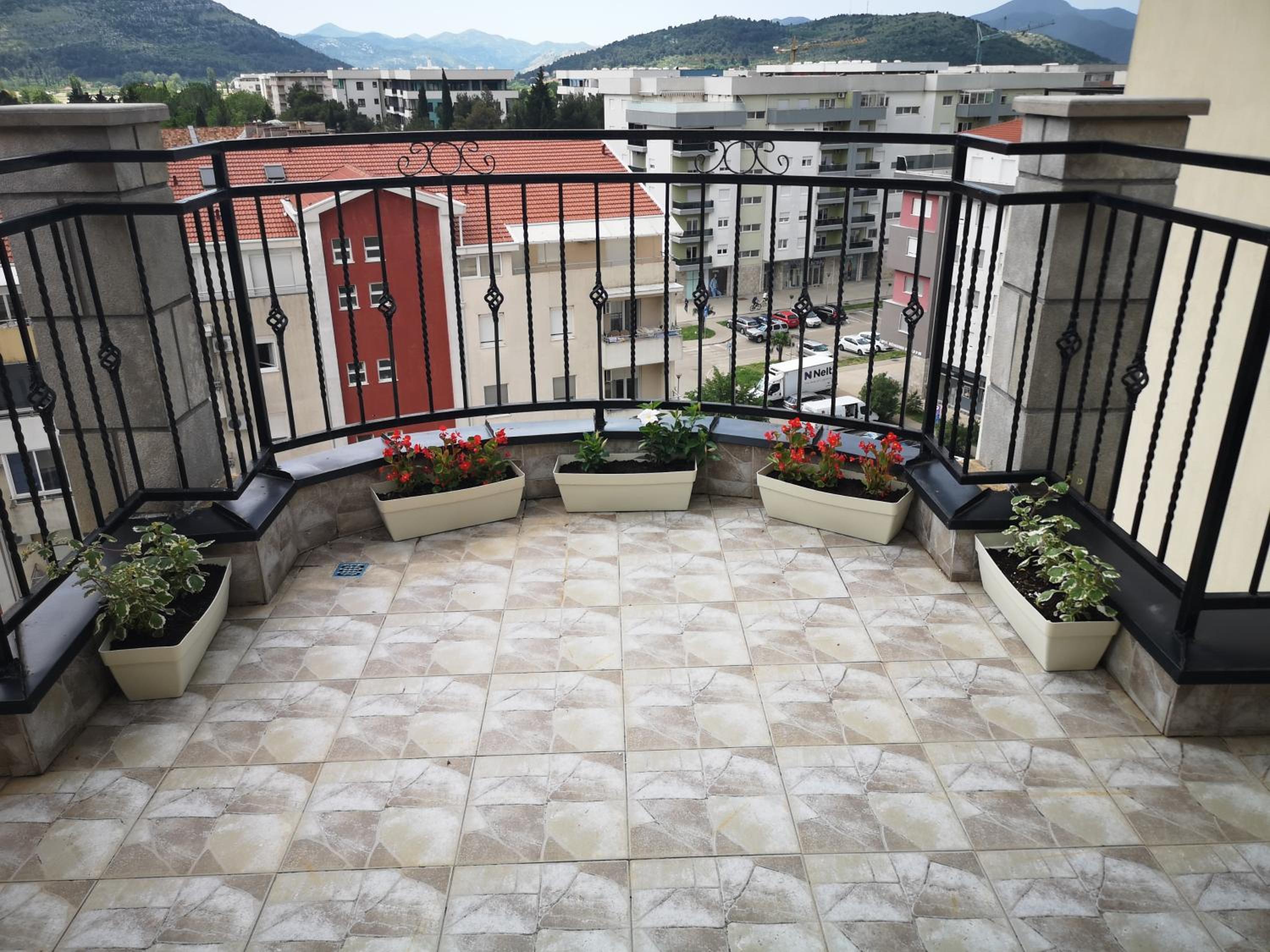 Bella Vista