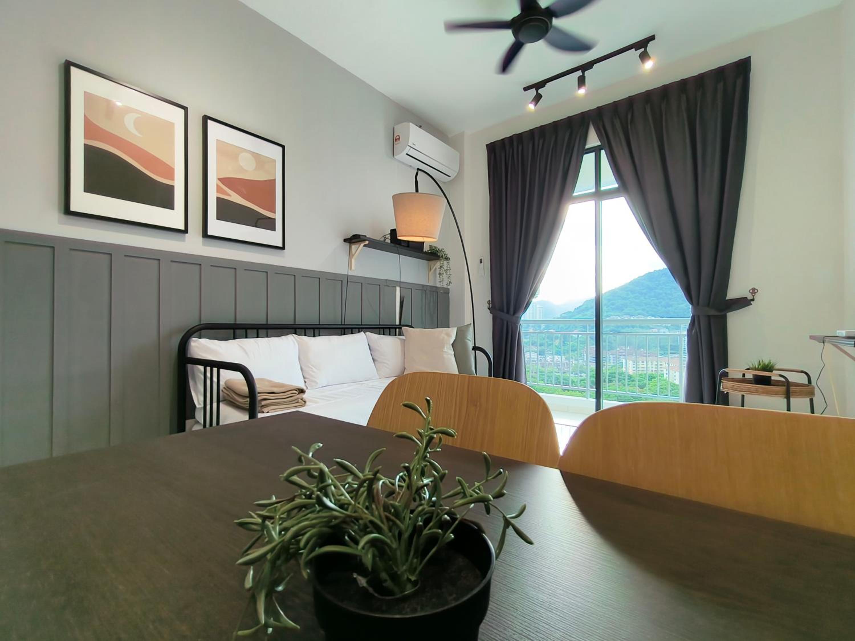 New The Sun Homestay at Sg Nibong nearby Queensbay or PISA or FTZ Bayan Lepas HENG photo 2