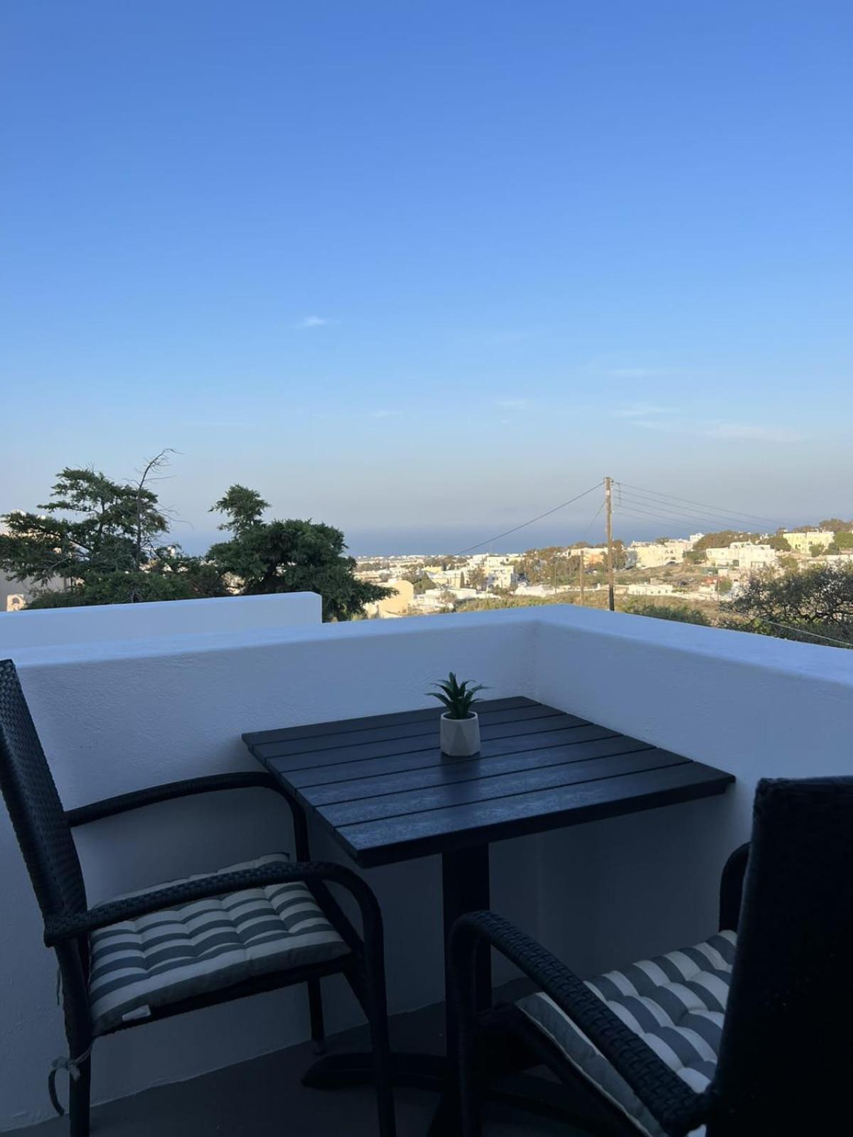 Santorini Villatzio Suites