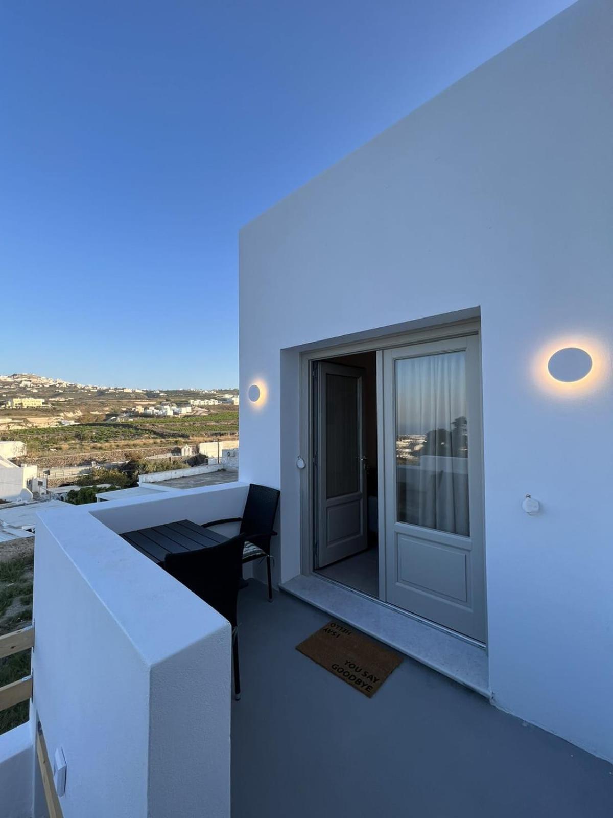 Santorini Villatzio Suites