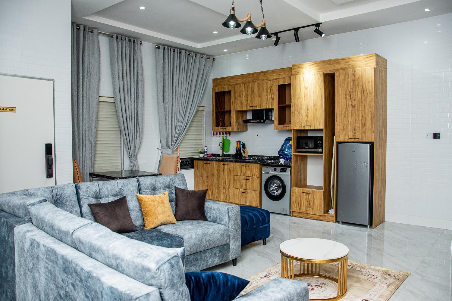 NIFEWAT APARTMENT,Rennes suite 2bedroom apartment with gym,pool, WiFi,Netflix,bar and sitting out area view 2