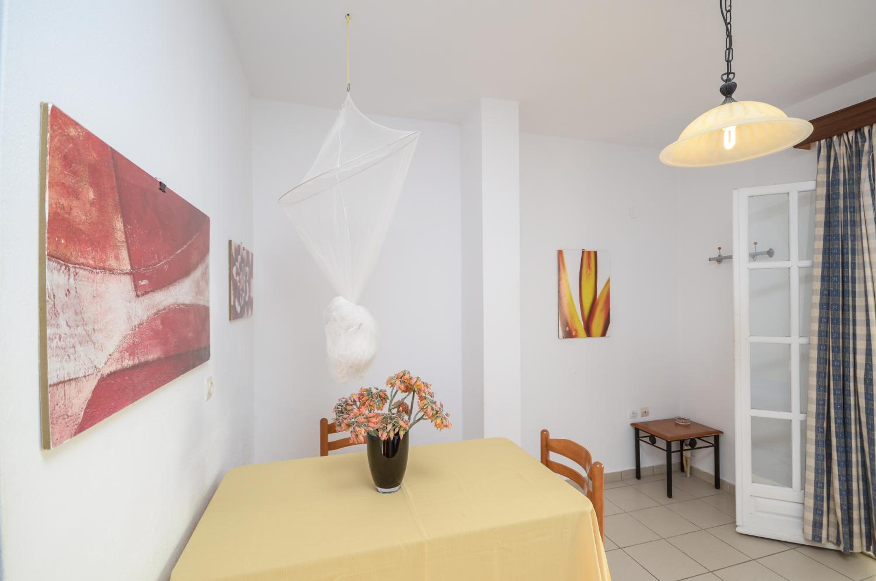Ydreos Studios & Apartments