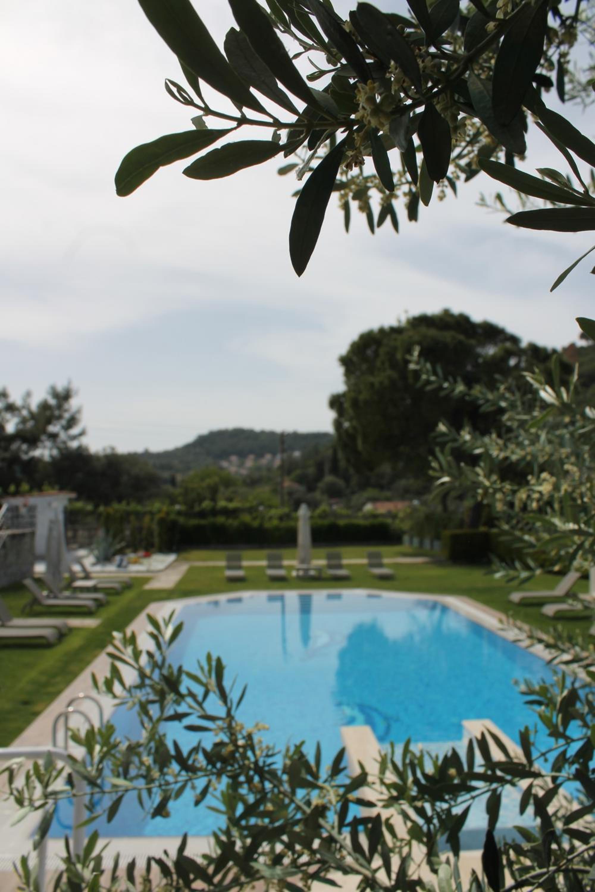 Belizi Hotel