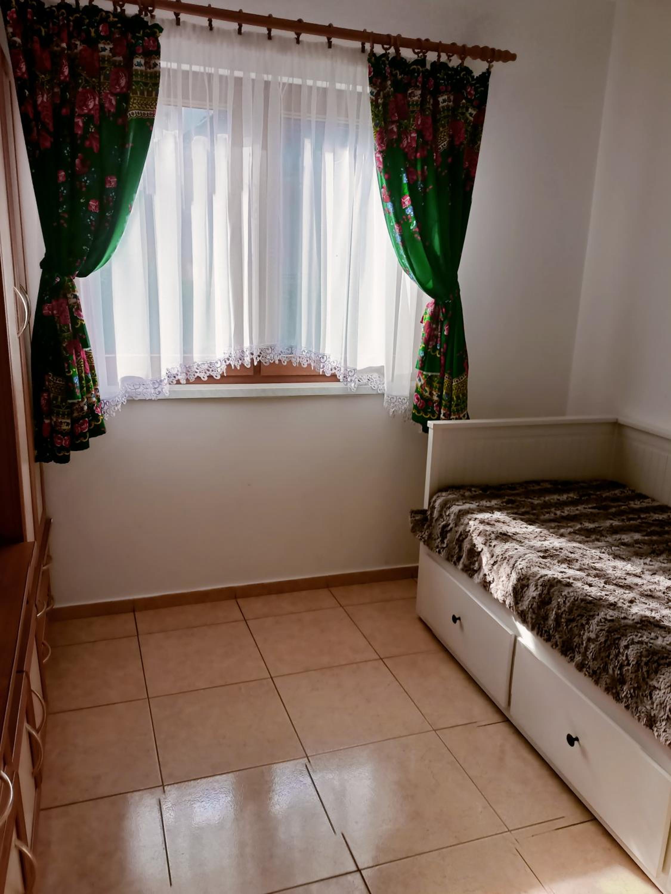 Photo 33