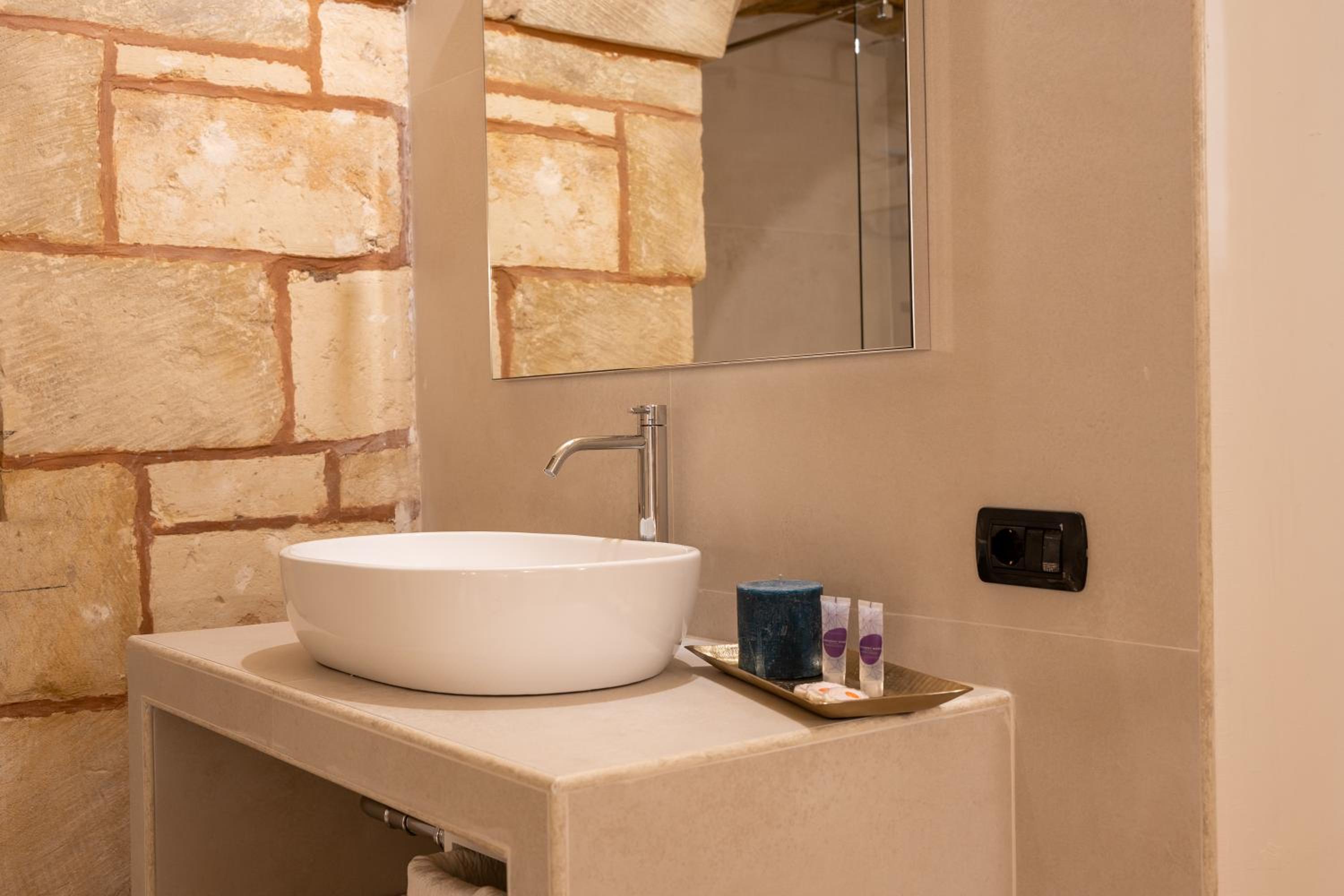 Leondari Rooms V Collection Otranto view 4