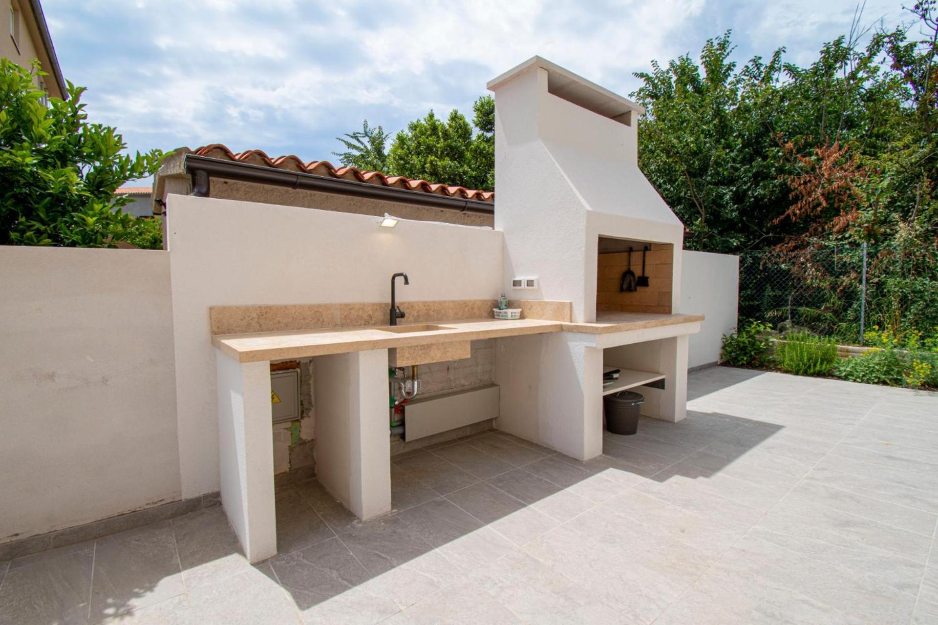 Modern Villa Rosarol by Istrabook view 4