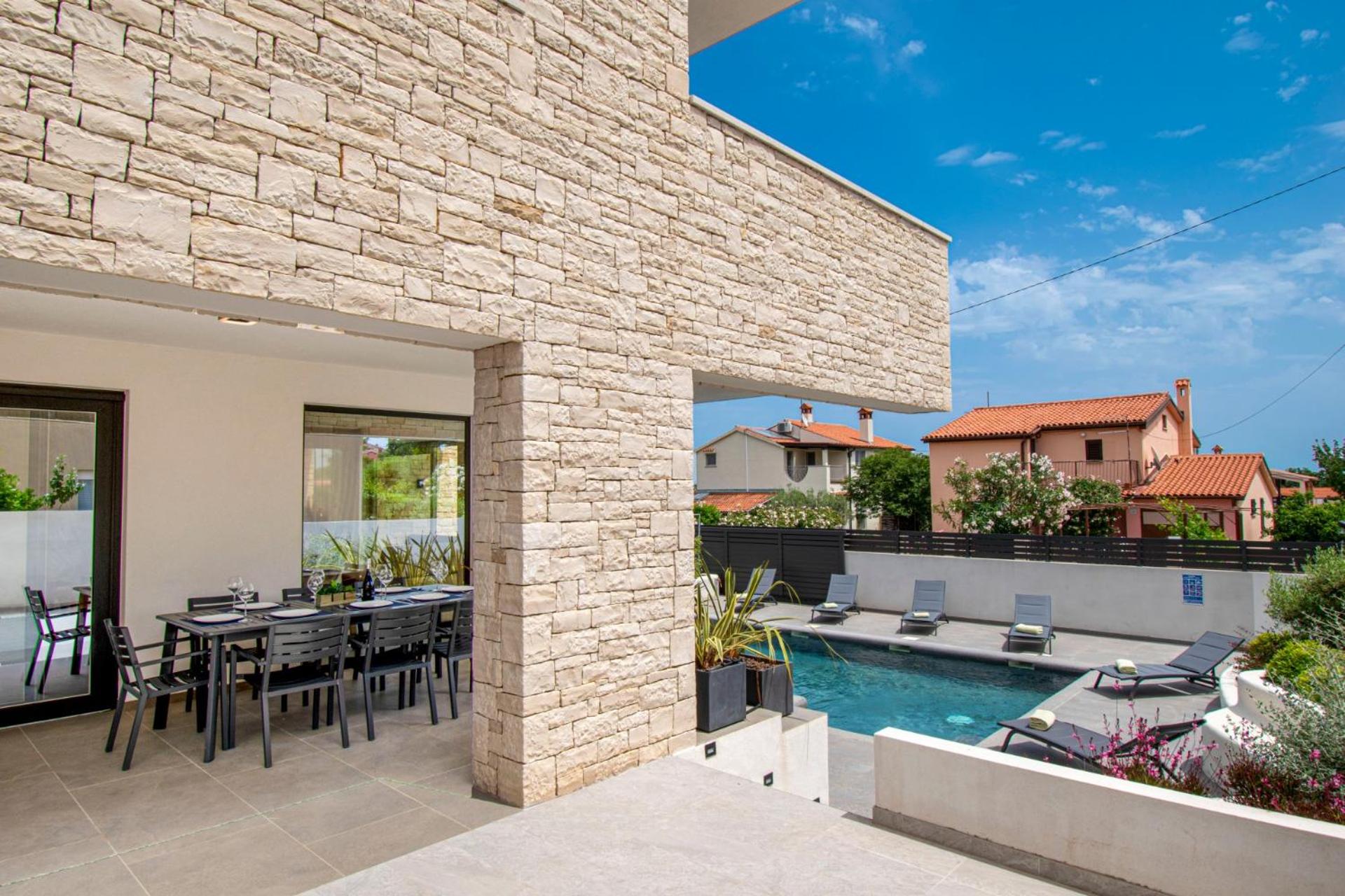 Modern Villa Rosarol by Istrabook view 5