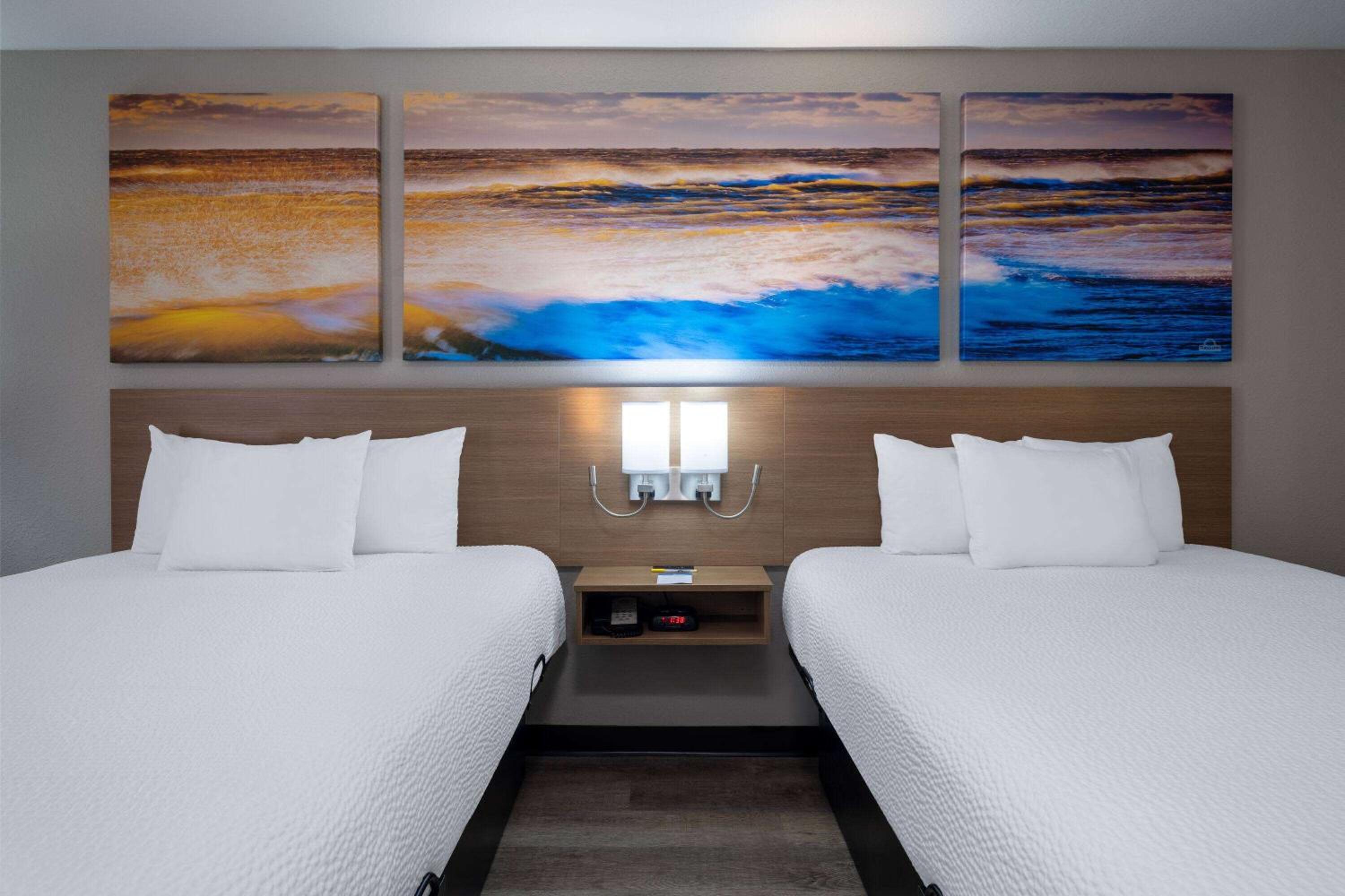 Commerce Vacations - Days Inn Suites by Wyndham Commerce - Property Image 22