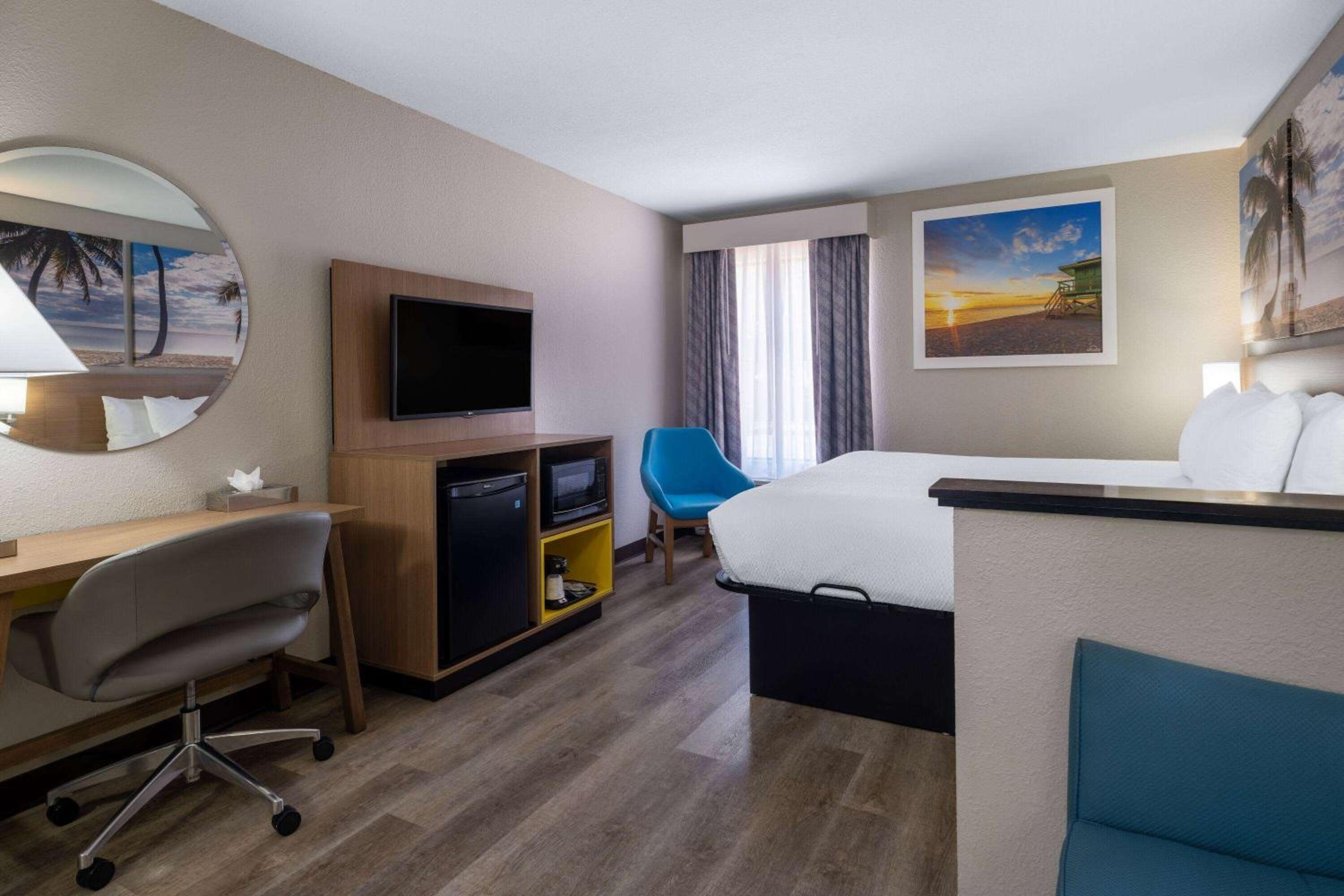 Commerce Vacations - Days Inn Suites by Wyndham Commerce - Property Image 19