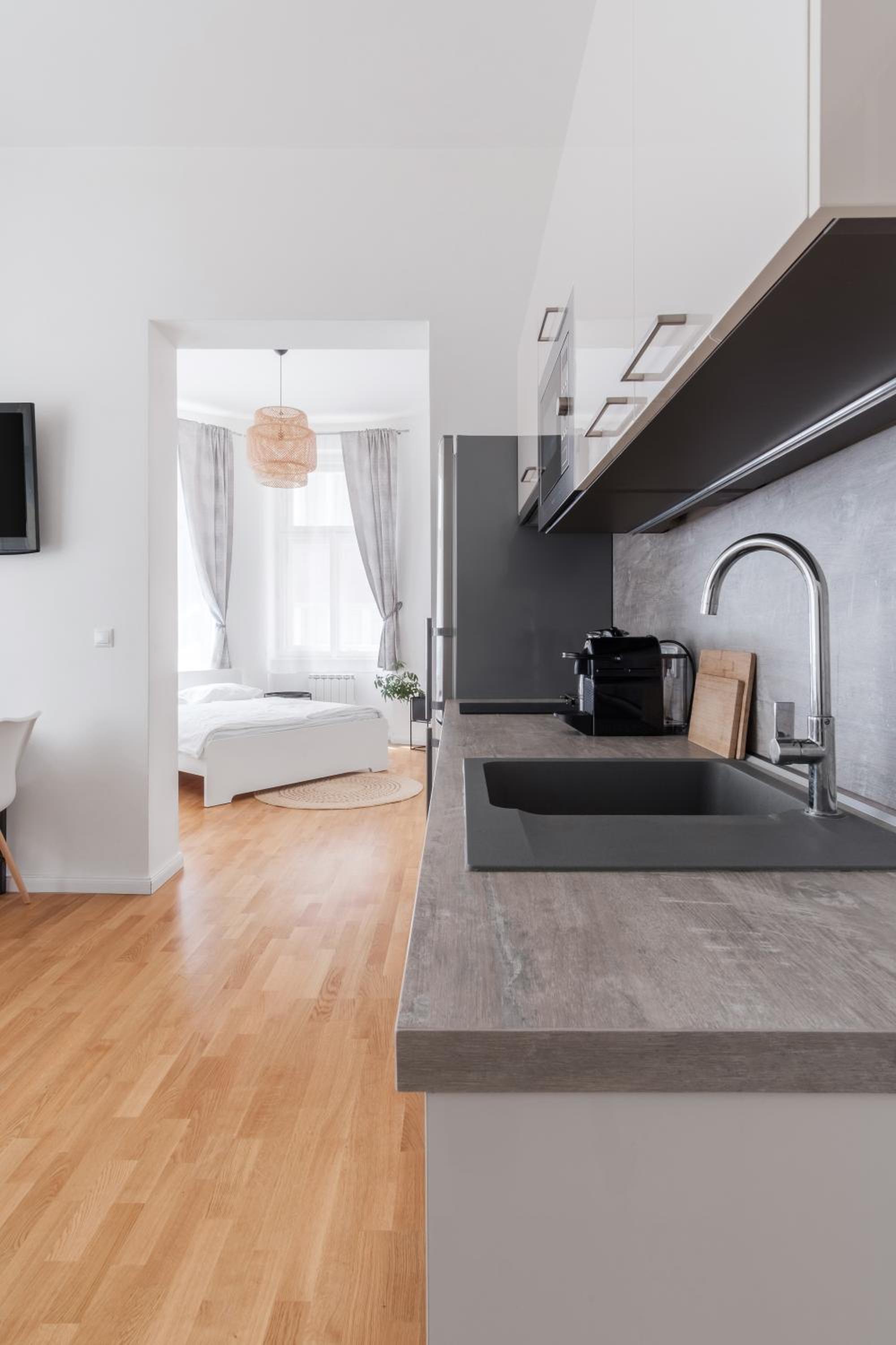 Luminous apartment for 2 near Wenceslas Square by Prague Days