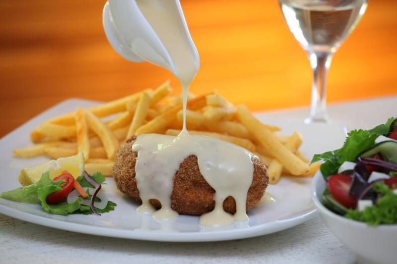 Celtis Country Lodge & Restaurant