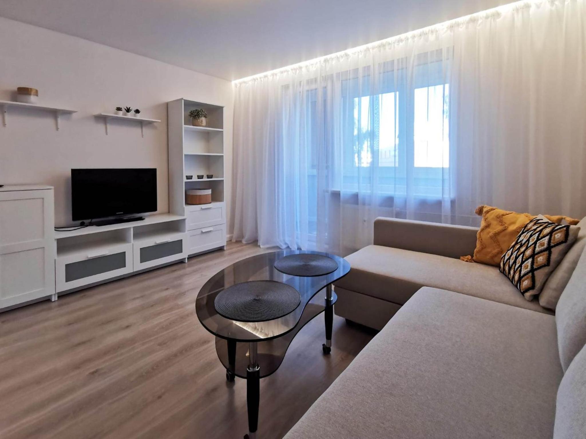 Vasaros estrados apartamentai, self check-in, free parking view 3