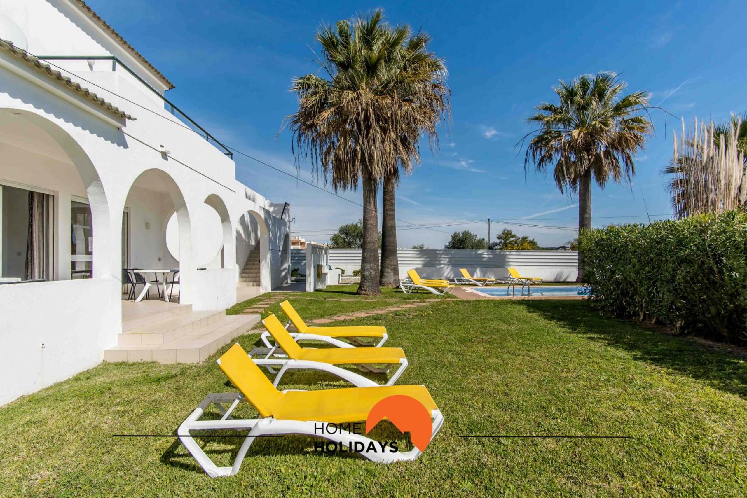 #116 Spacious with Private Pool and Garden, 900 mts Beach view 5