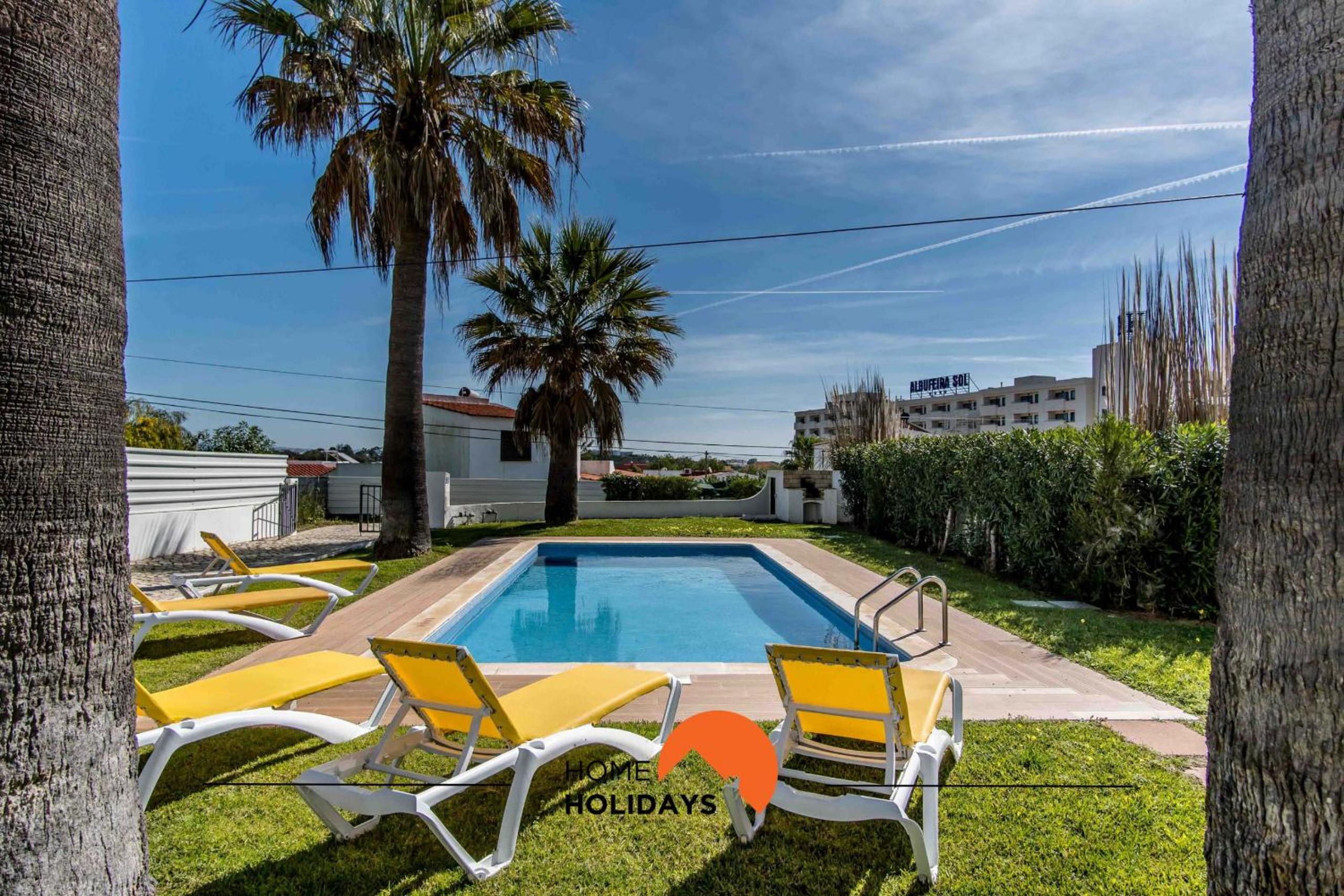 #116 Spacious with Private Pool and Garden, 900 mts Beach view 4