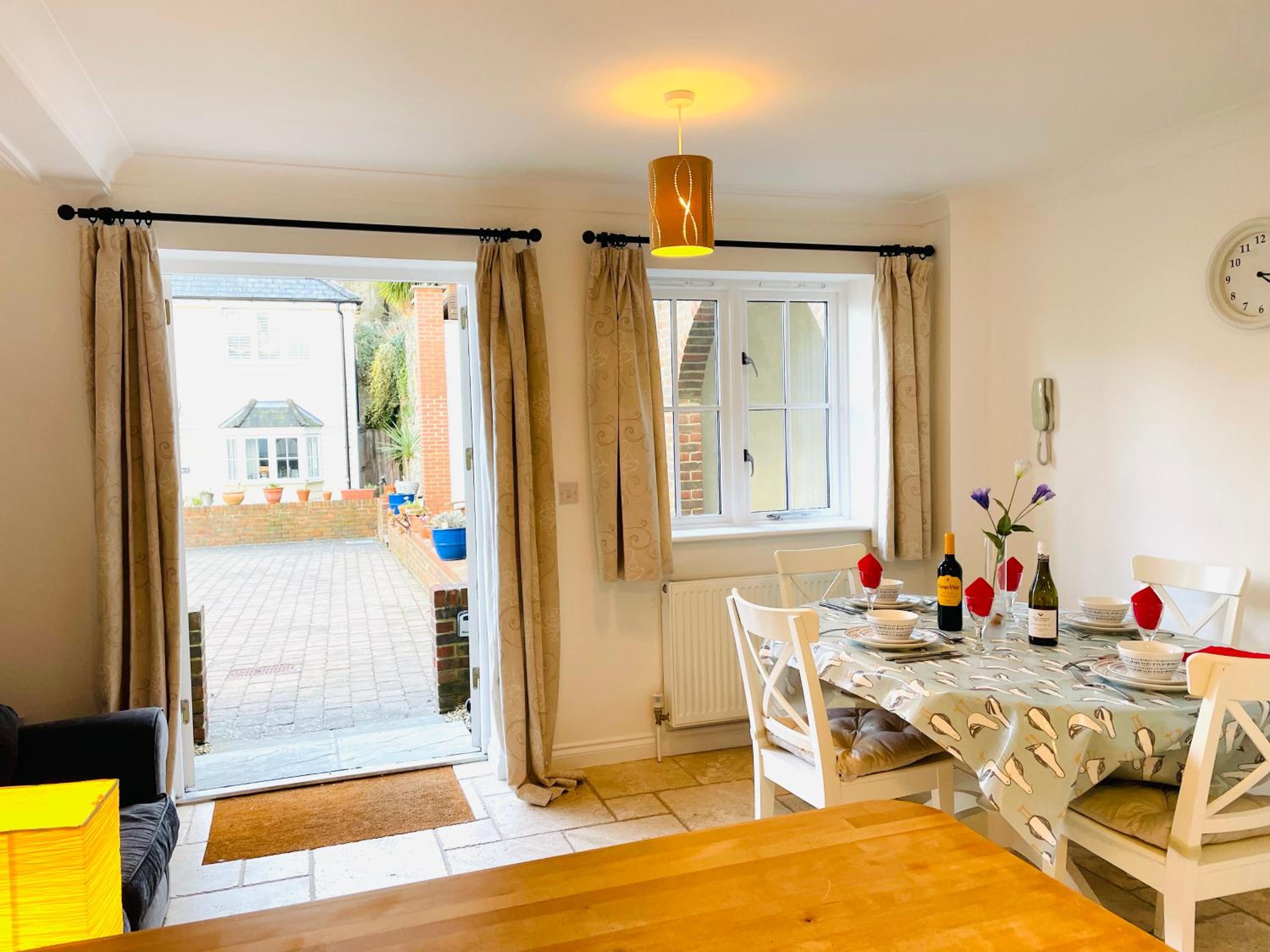 Award winning, Spring Cottage in Ventnor, Isle of Wight view 2