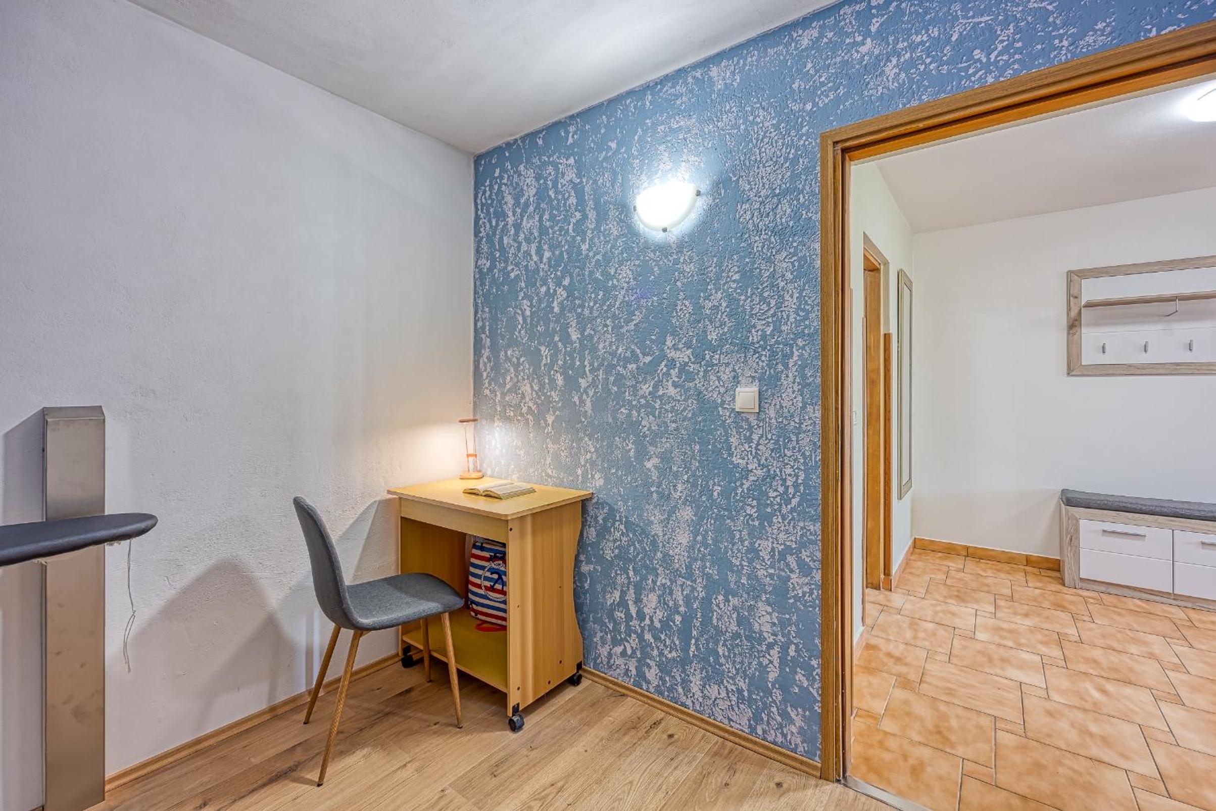 Photo 6
