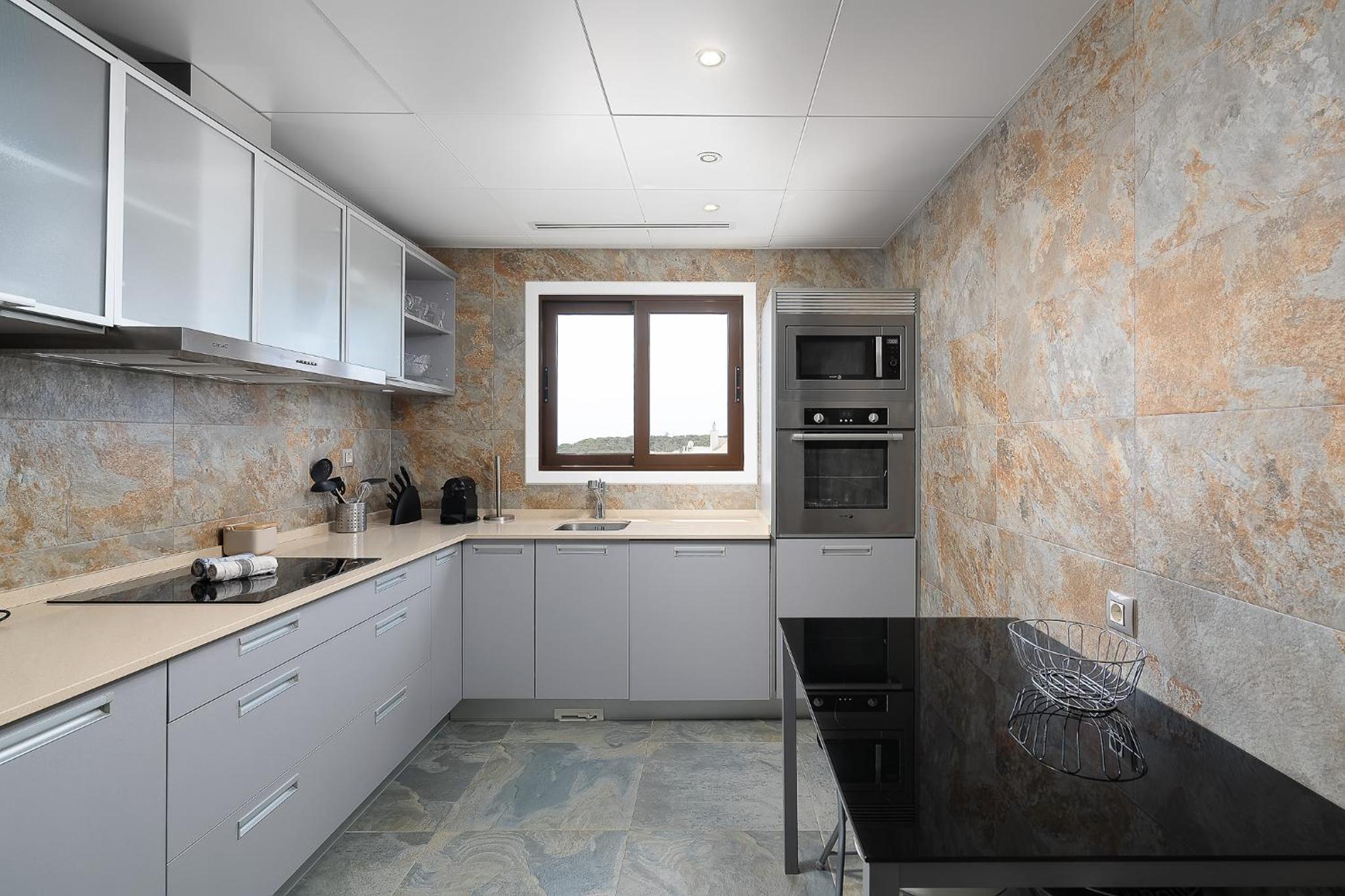 Elegance Apartment W/ Balcony & Pool by LovelyStay view 2