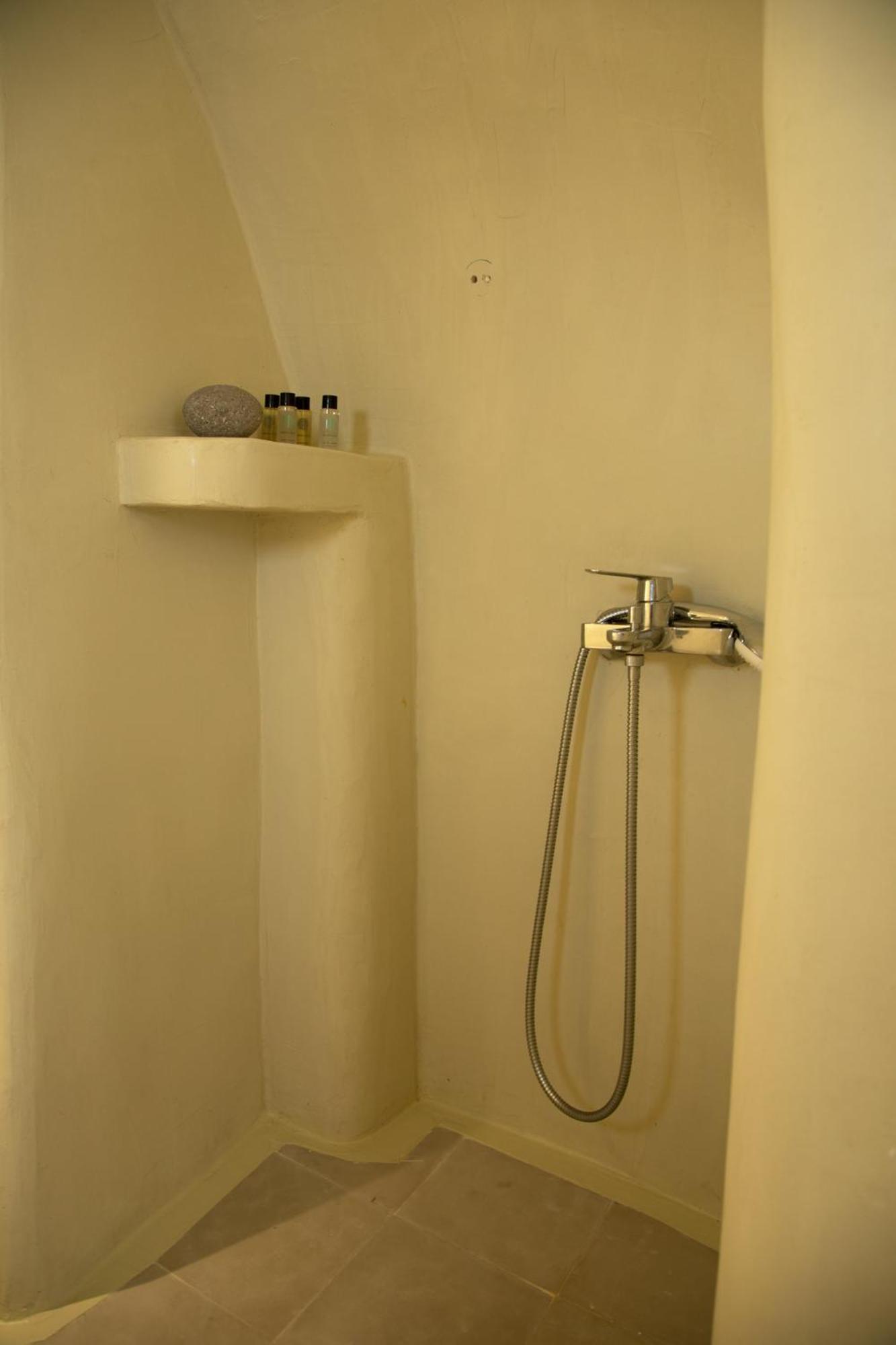 Photo 32