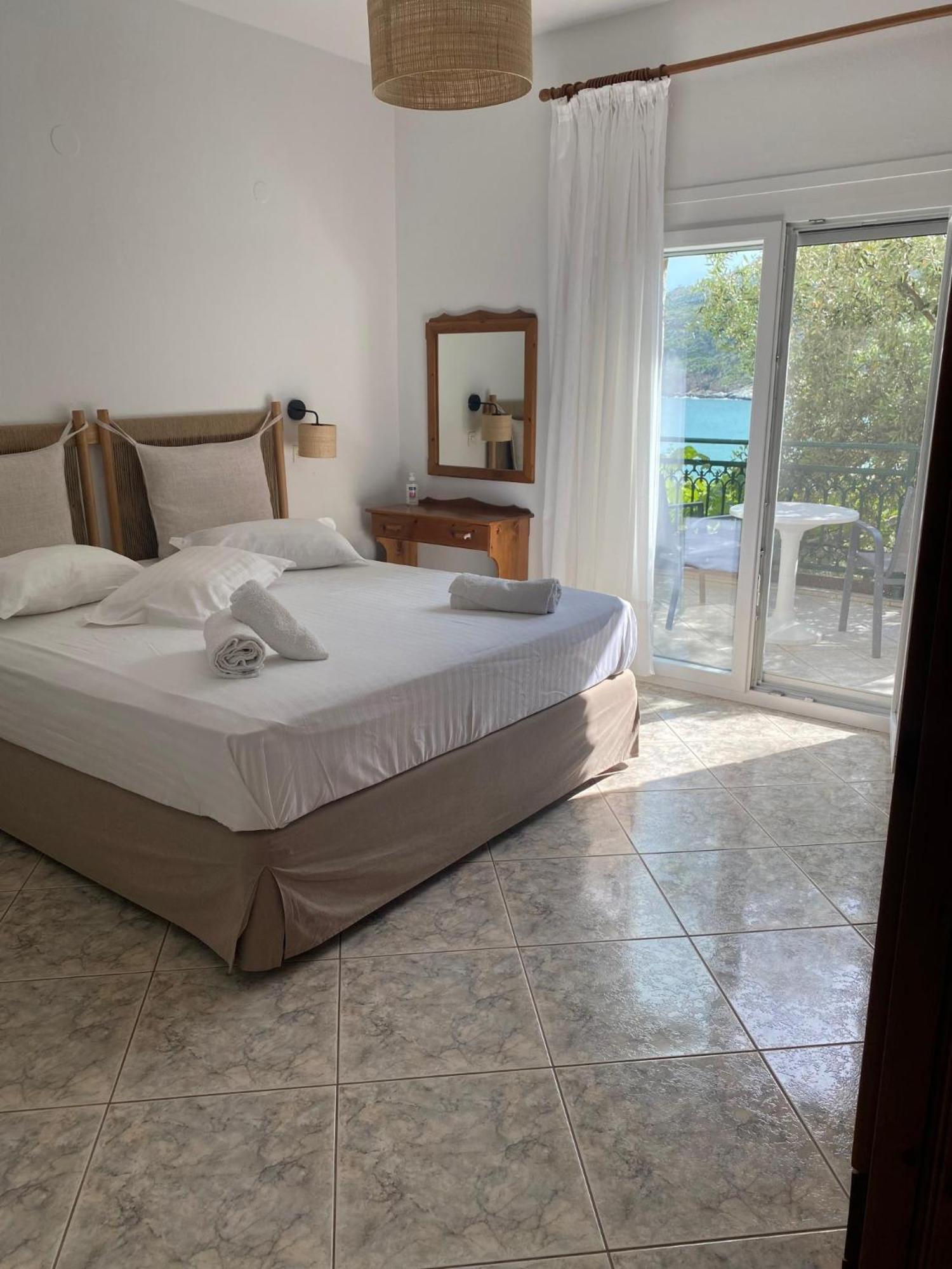 Petra Mare Apartments