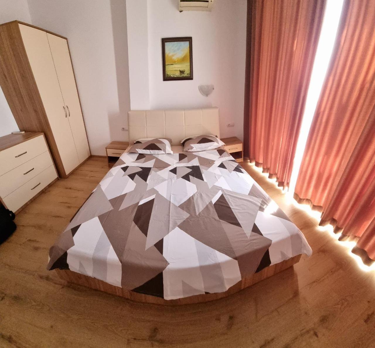 Sea Diamond
