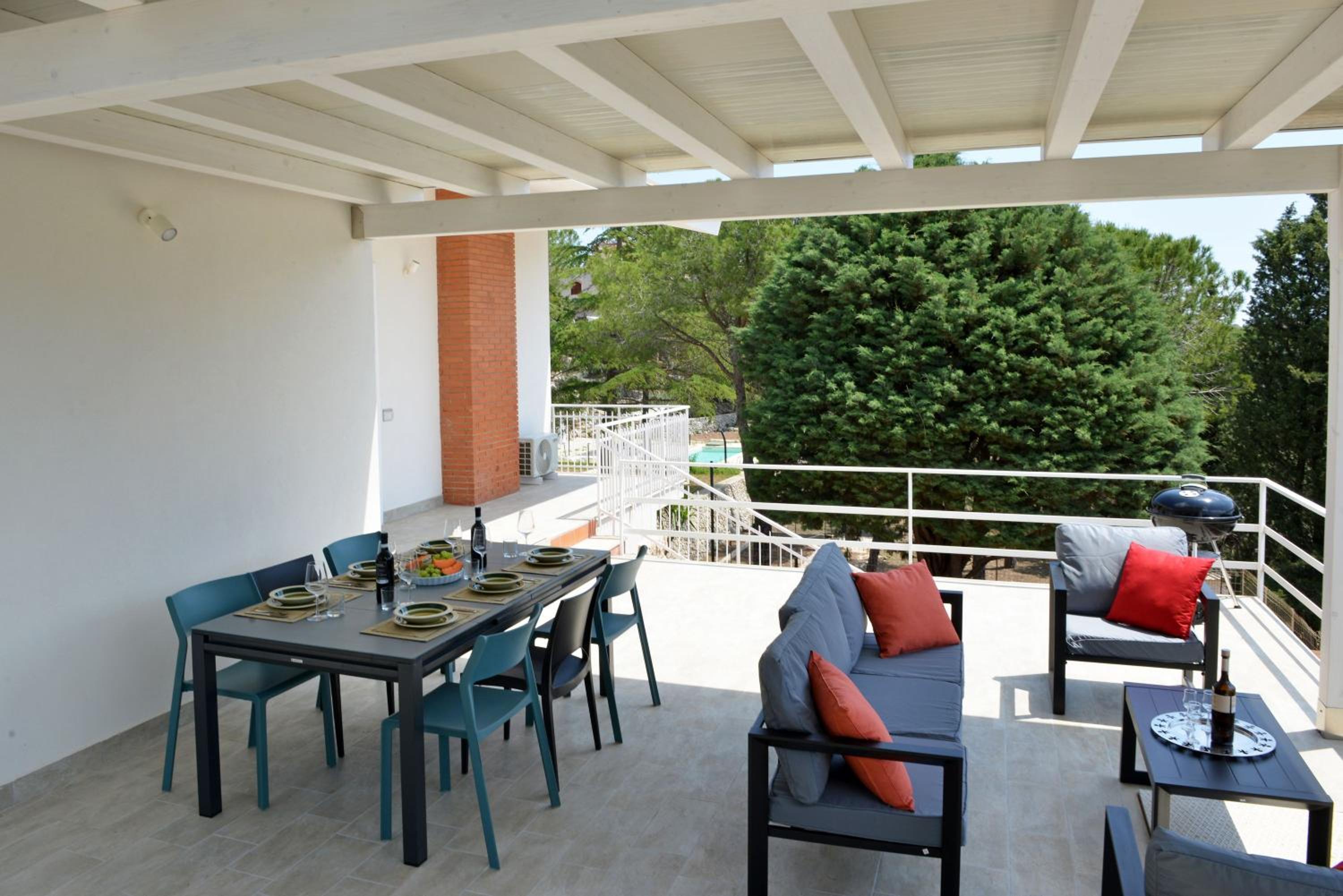 Villa Pica by PosarelliVillas