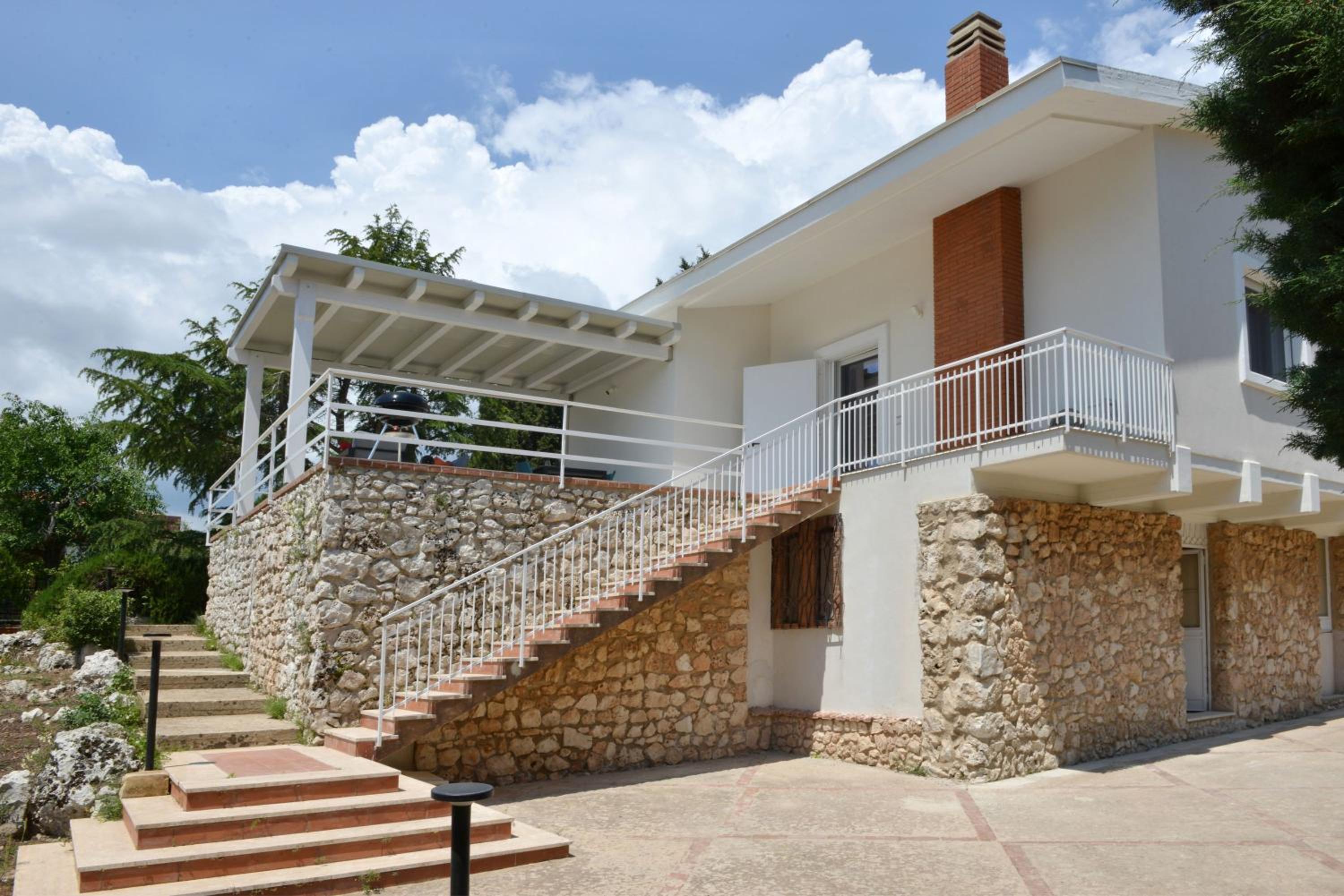Villa Pica by PosarelliVillas