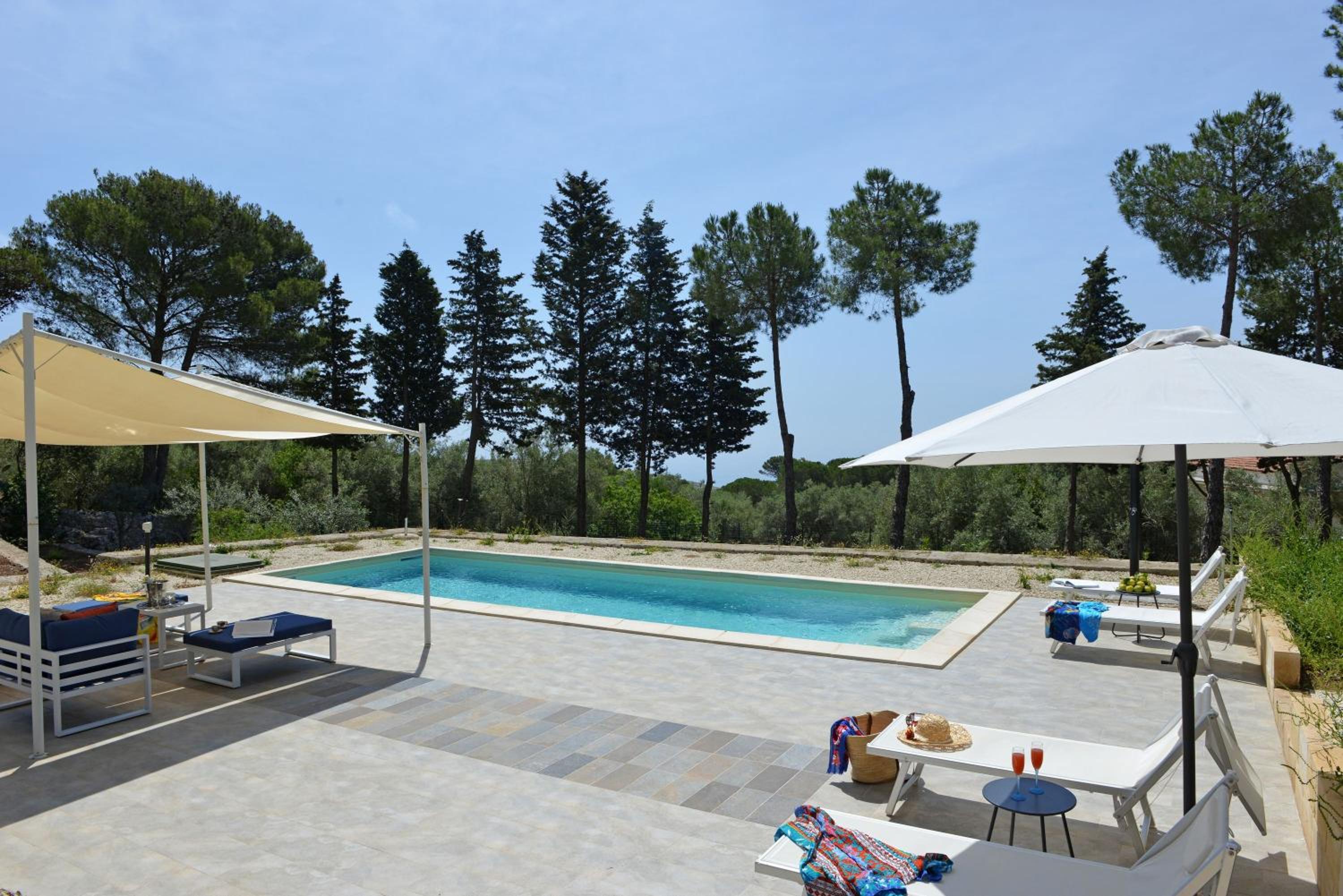 Villa Pica by PosarelliVillas