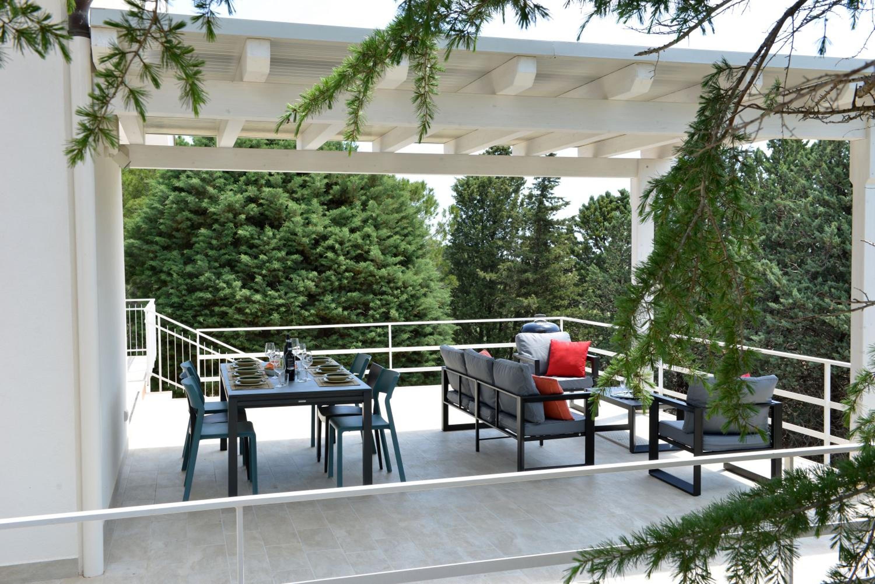 Villa Pica by PosarelliVillas