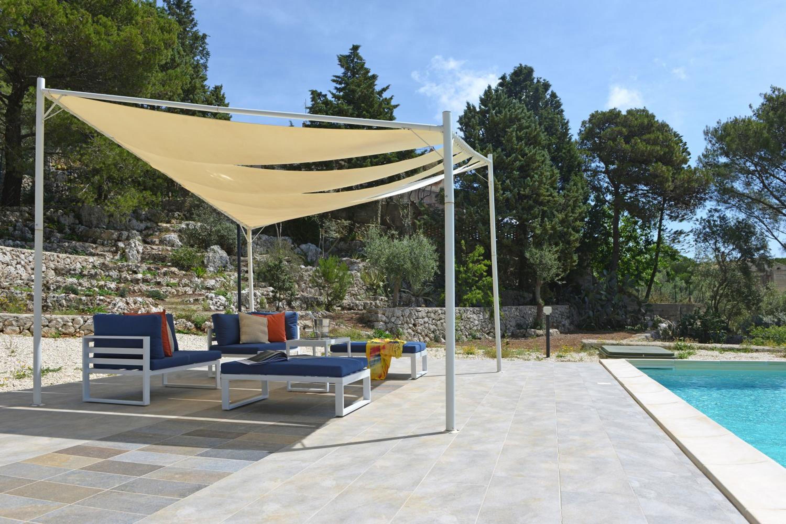 Villa Pica by PosarelliVillas