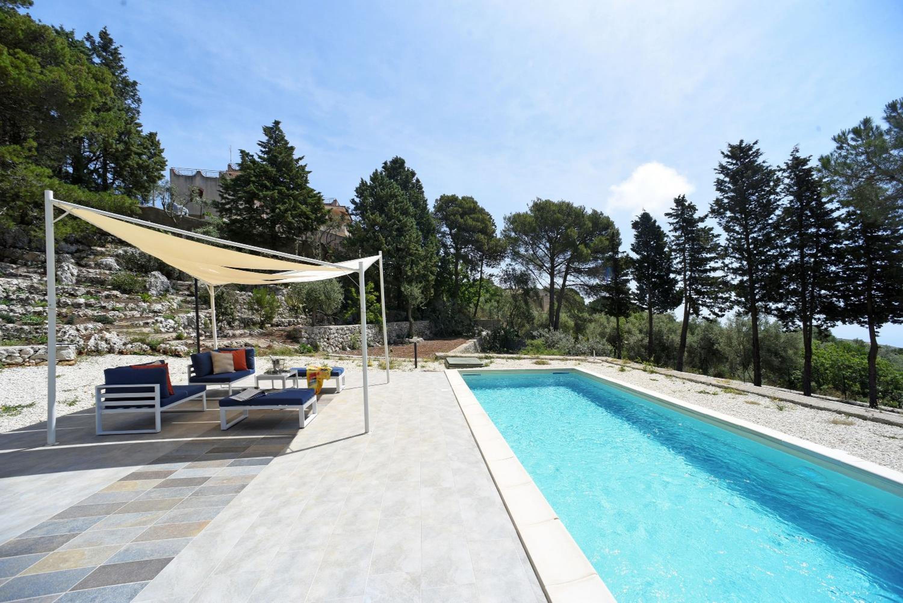 Villa Pica by PosarelliVillas