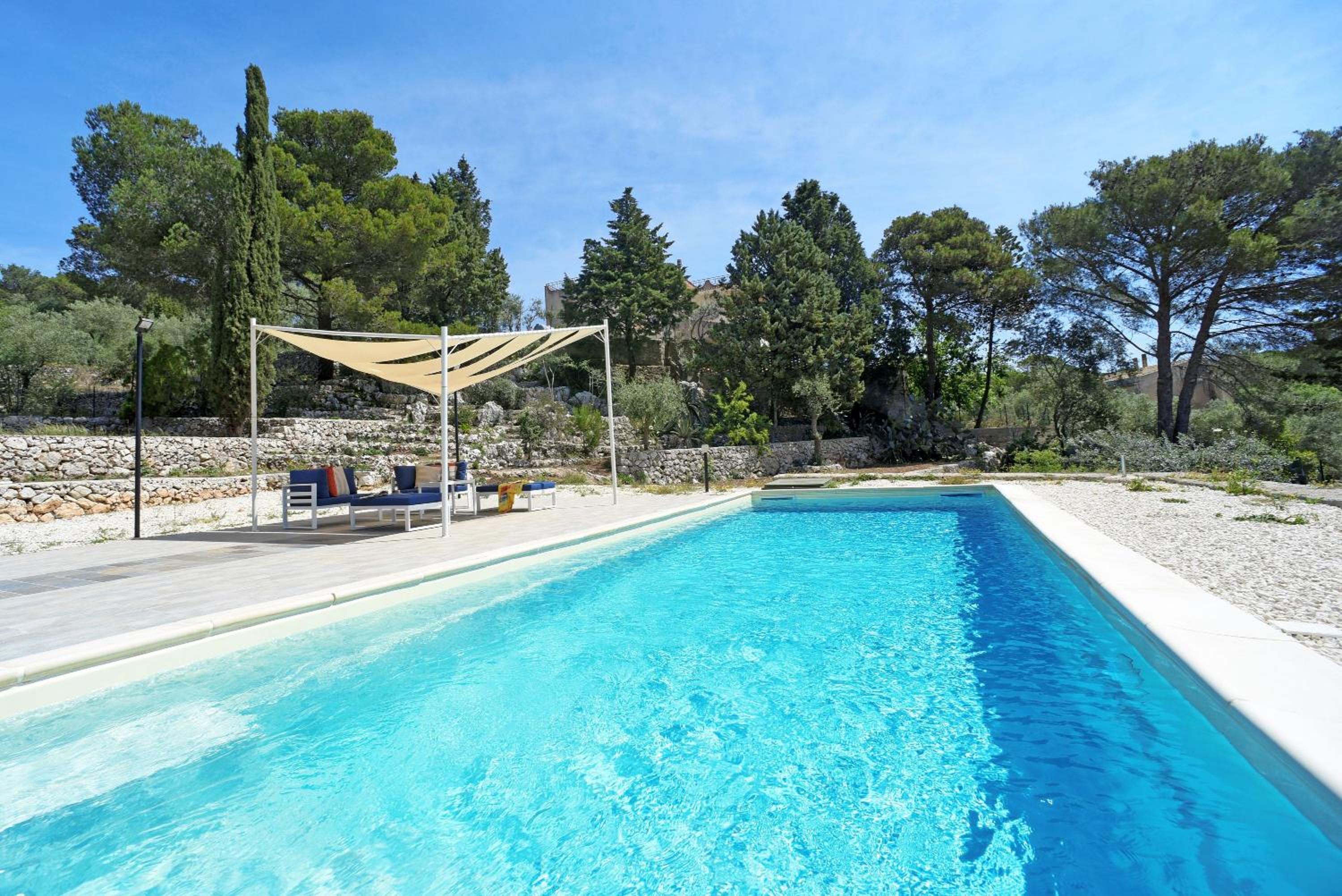 Villa Pica by PosarelliVillas