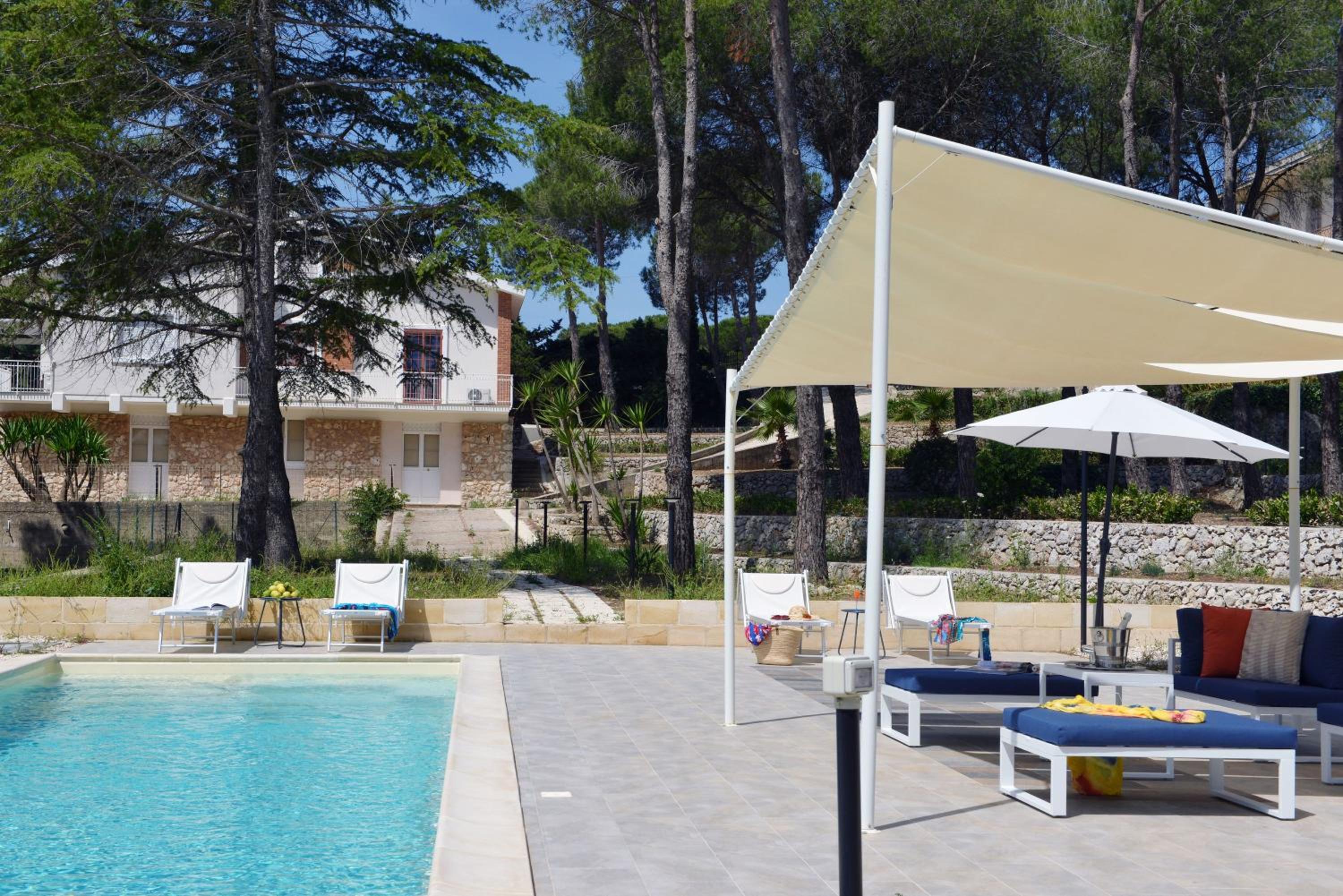 Villa Pica by PosarelliVillas