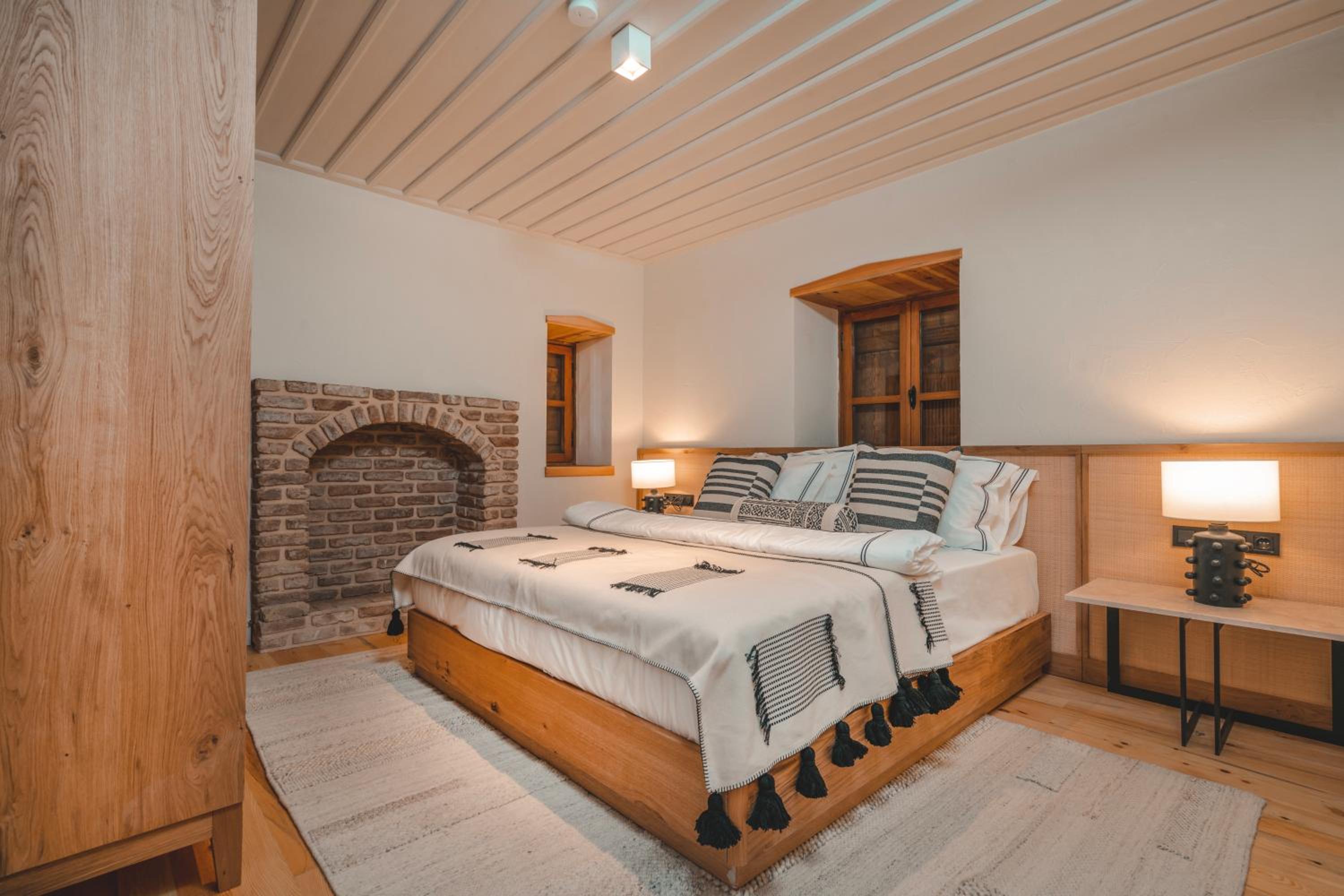 Side Vacations - 6 ROOMS BY AZUMARE - Property Image 1