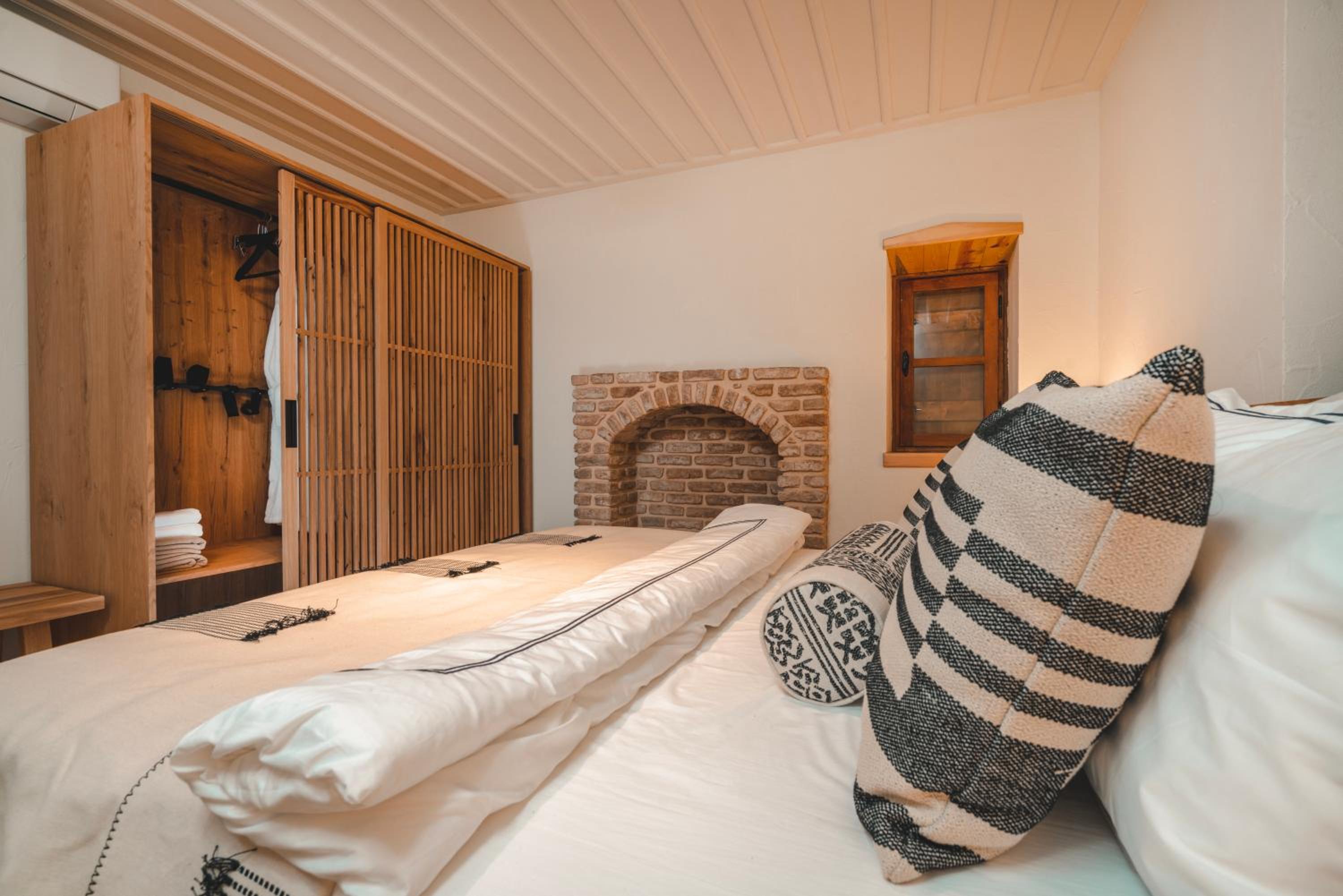 Side Vacations - 6 ROOMS BY AZUMARE - Property Image 12