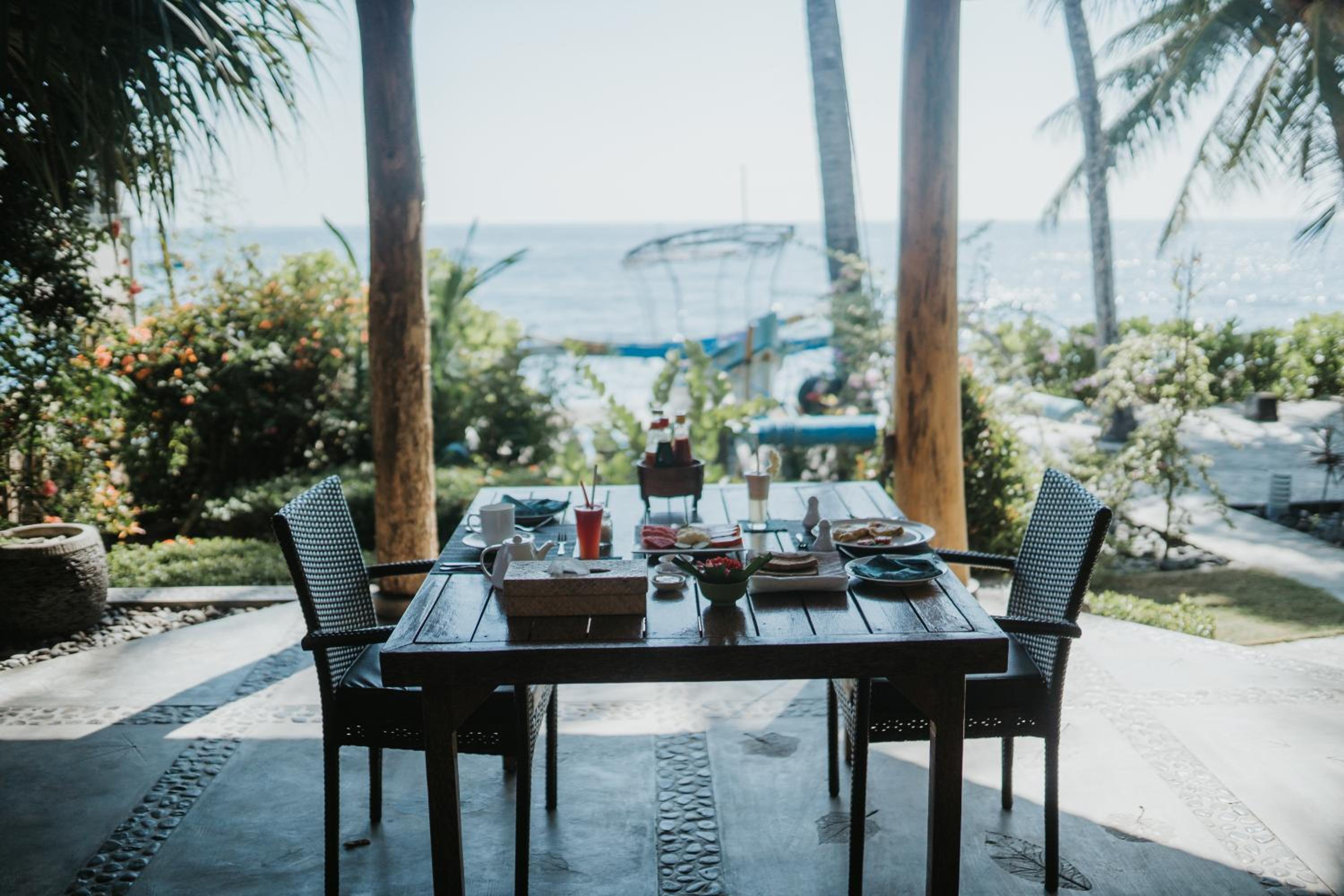 ALOKA BAHARI Villas