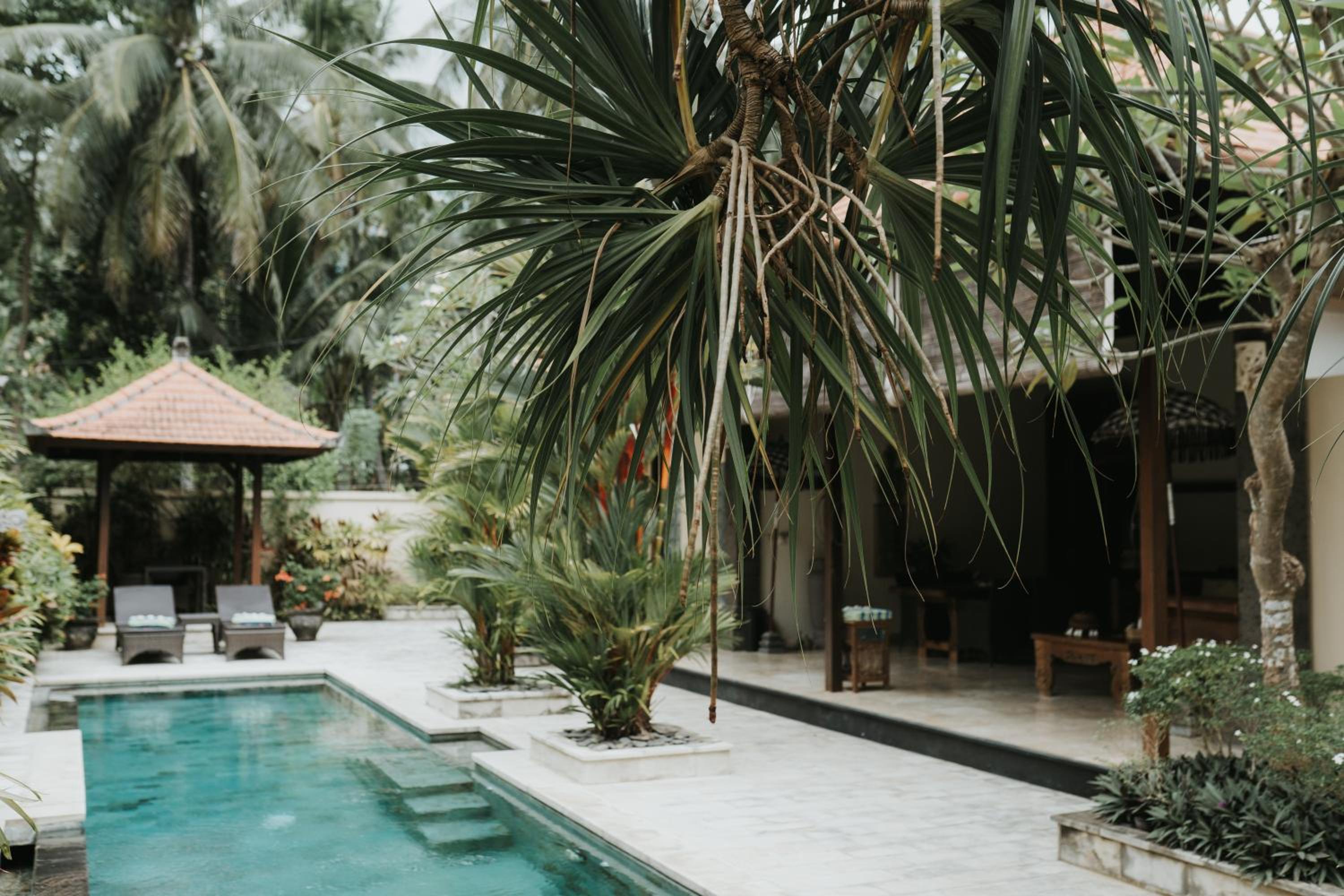 ALOKA BAHARI Villas