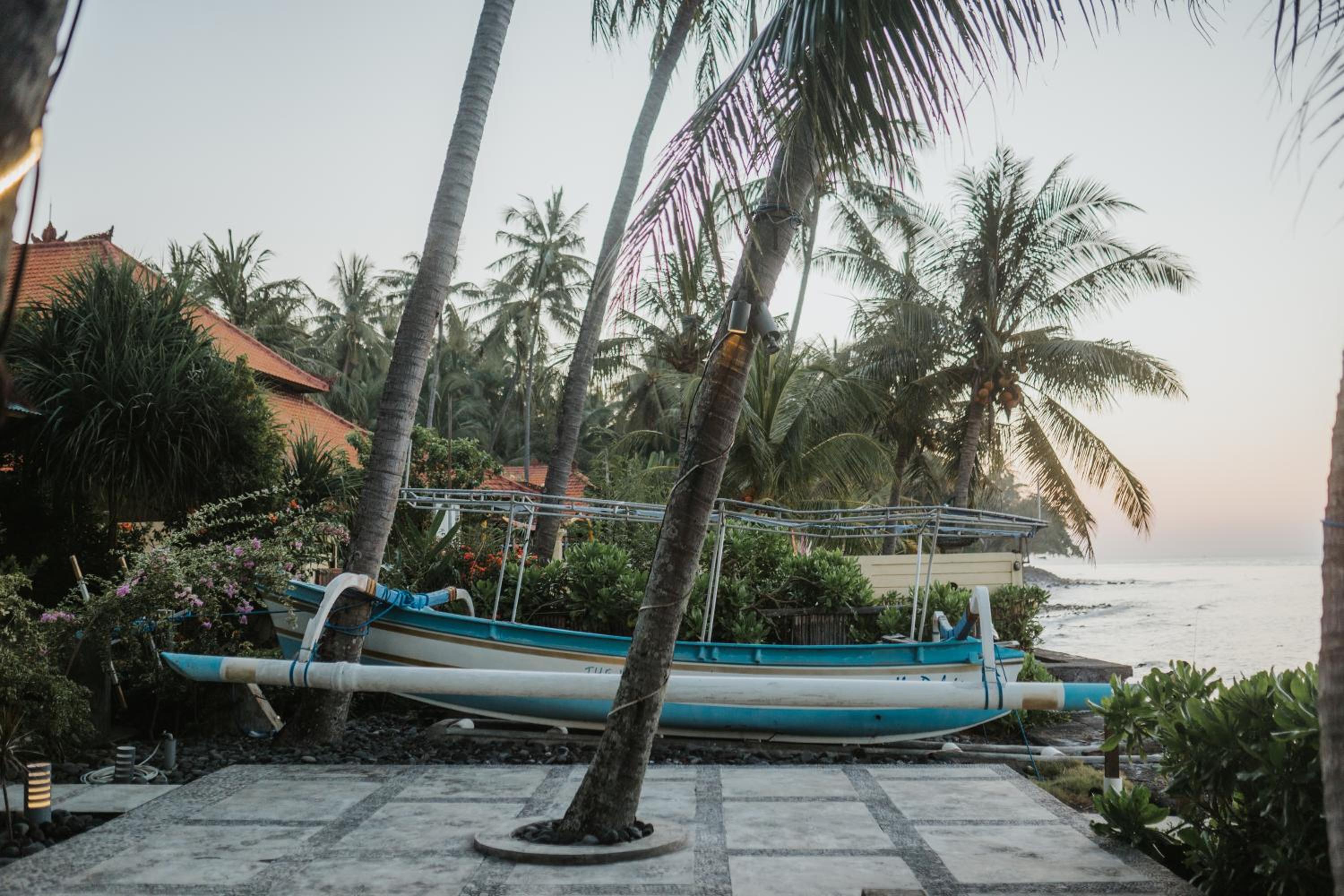 ALOKA BAHARI Villas
