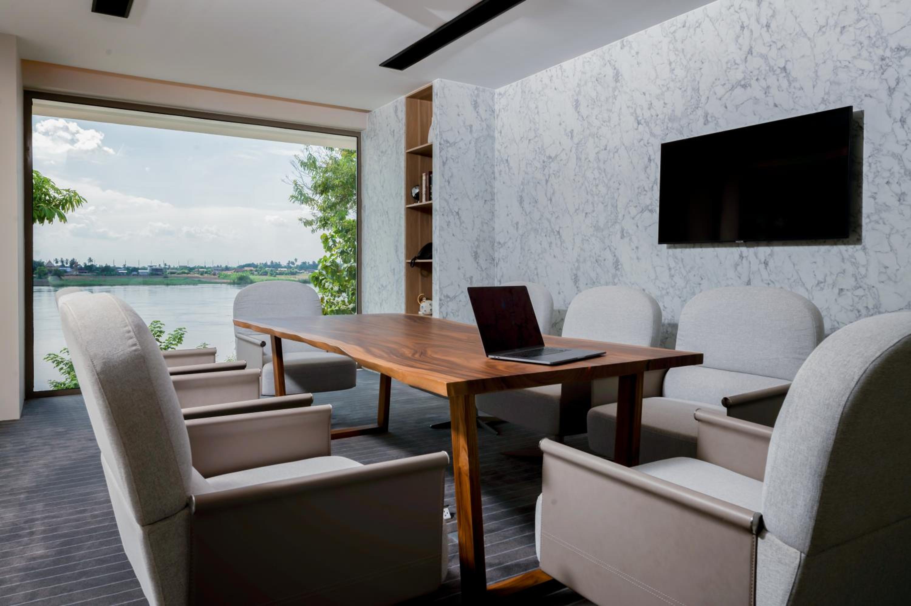 Riverfront Apartments Vientiane